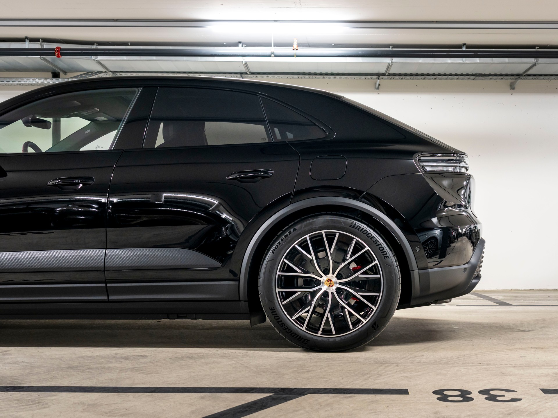 PORSCHE Macan 4 S 100kWh-image-7
