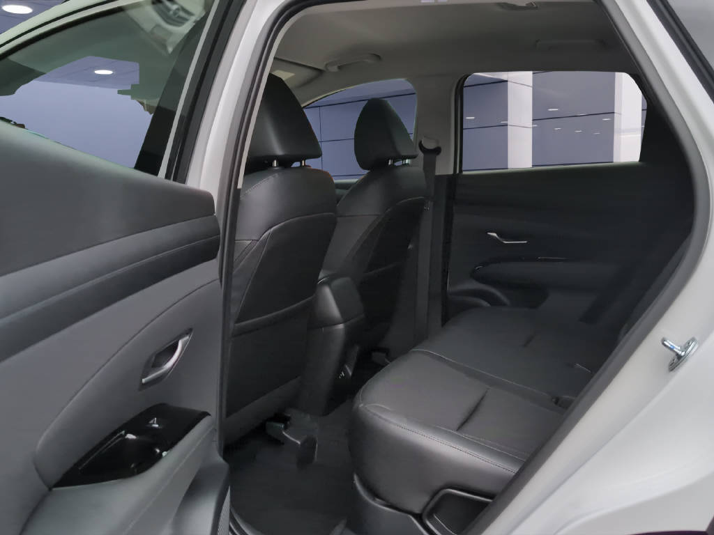 HYUNDAI TUCSON 1.6 T-GDi Hybrid Amplia 2WD-image-10