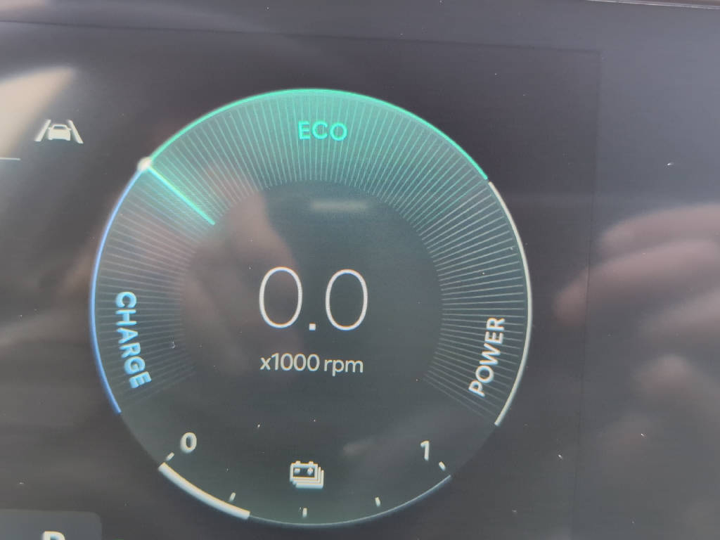 HYUNDAI TUCSON 1.6 T-GDi Hybrid Amplia 2WD-image-15