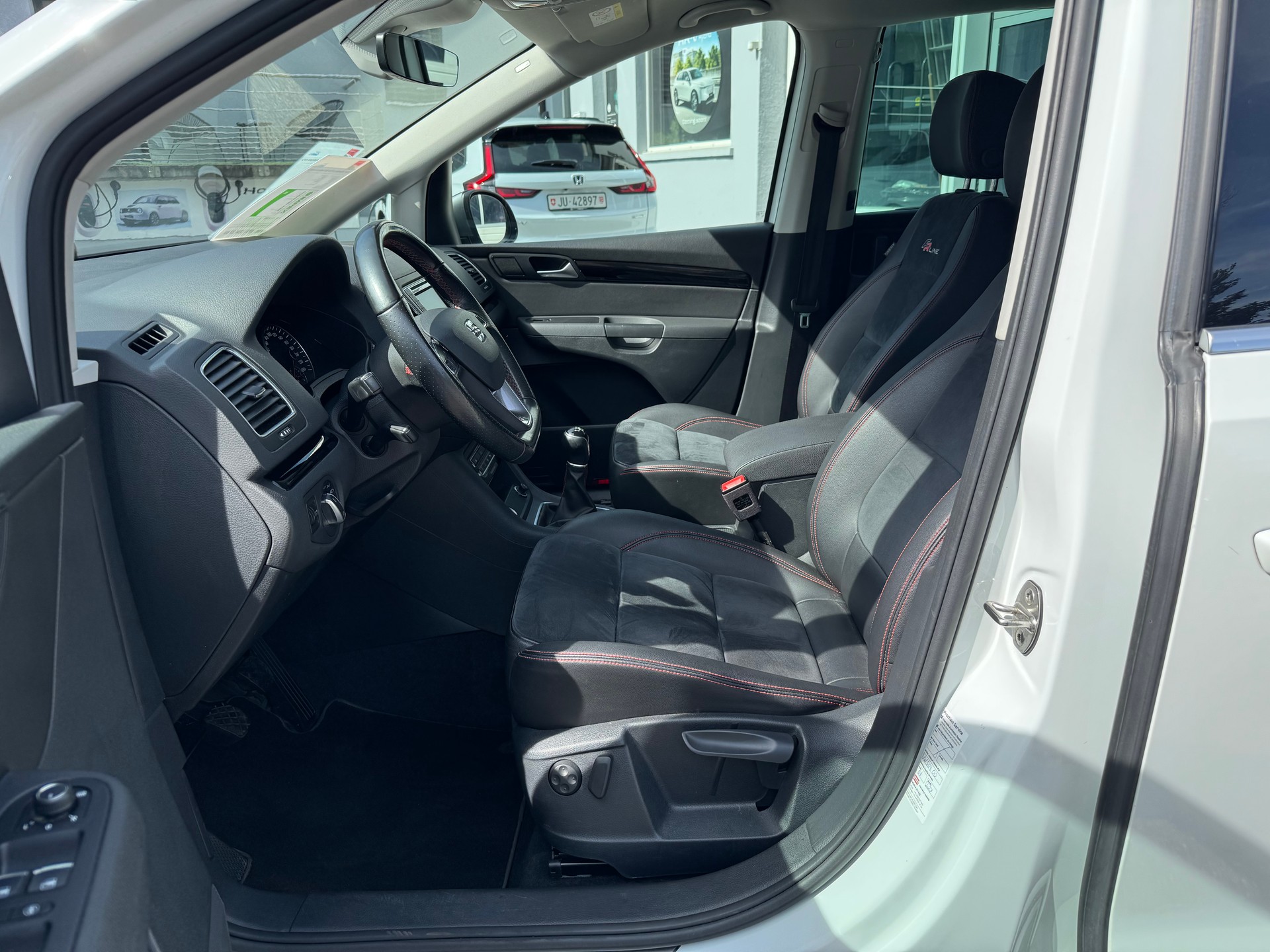 SEAT Alhambra 2.0 TDI Reference 4Drive-image-8