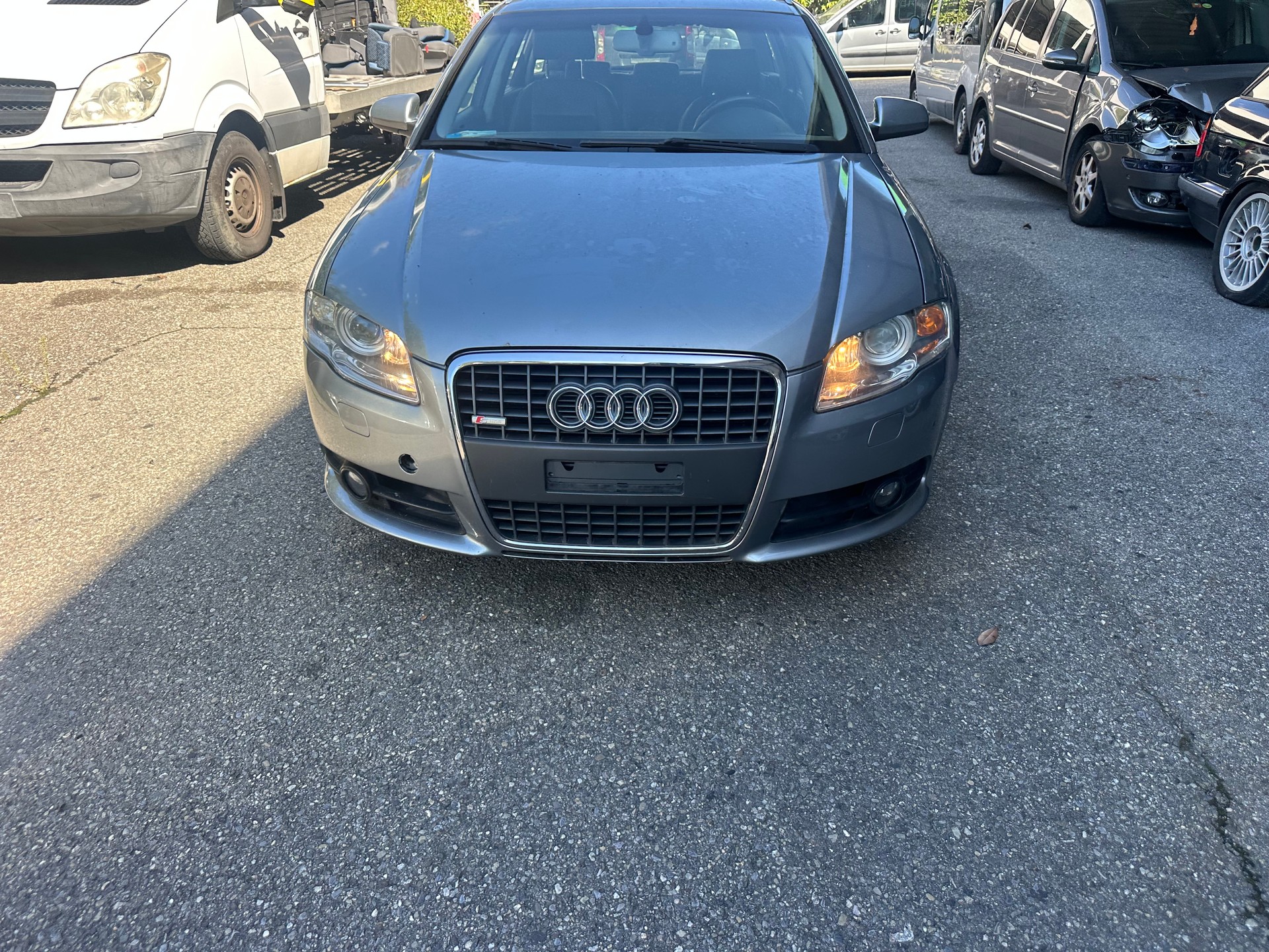 AUDI A4 Avant 2.0 TFSI multitronic-image-13