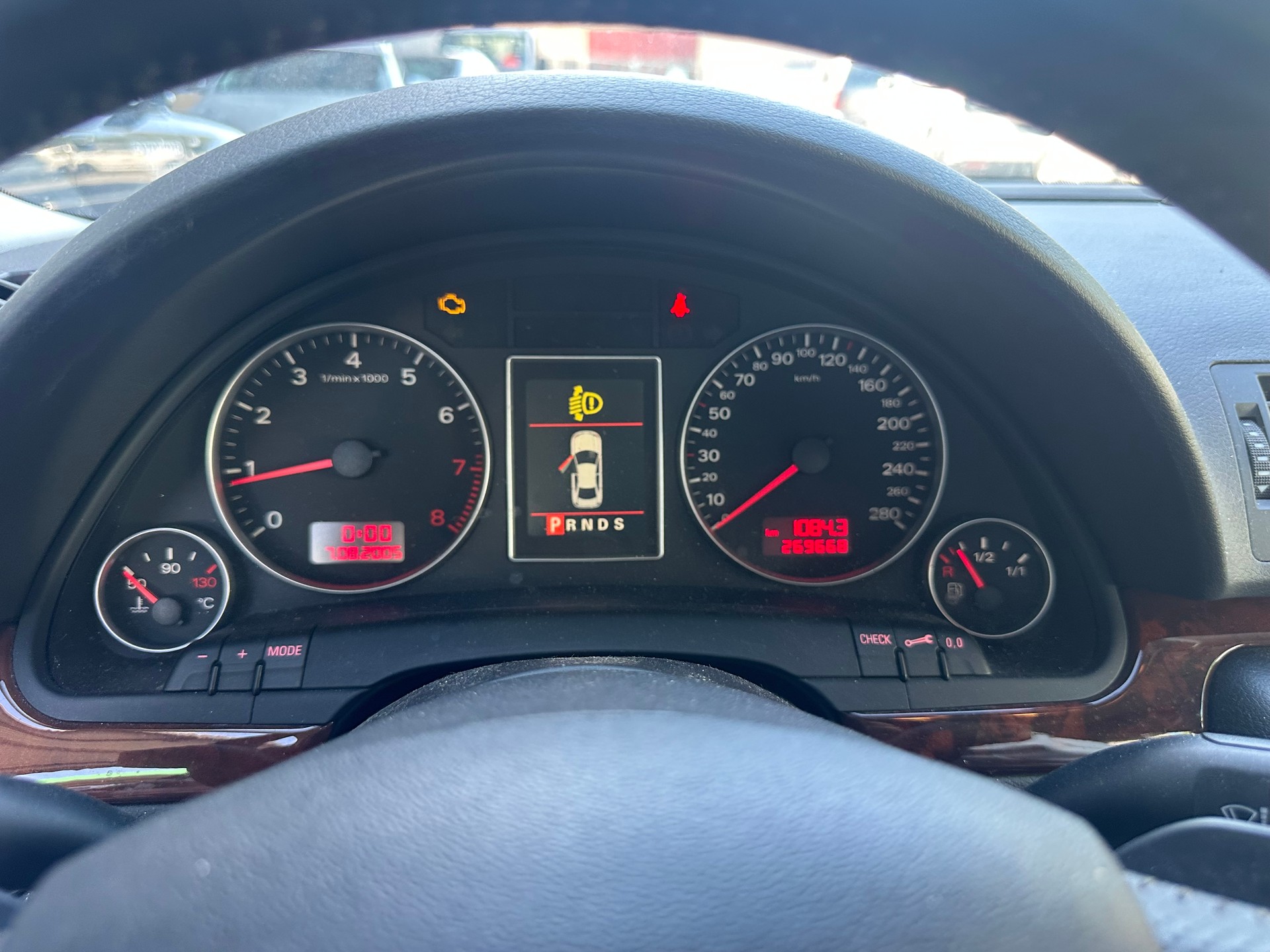 AUDI A4 Avant 2.0 TFSI multitronic-image-5