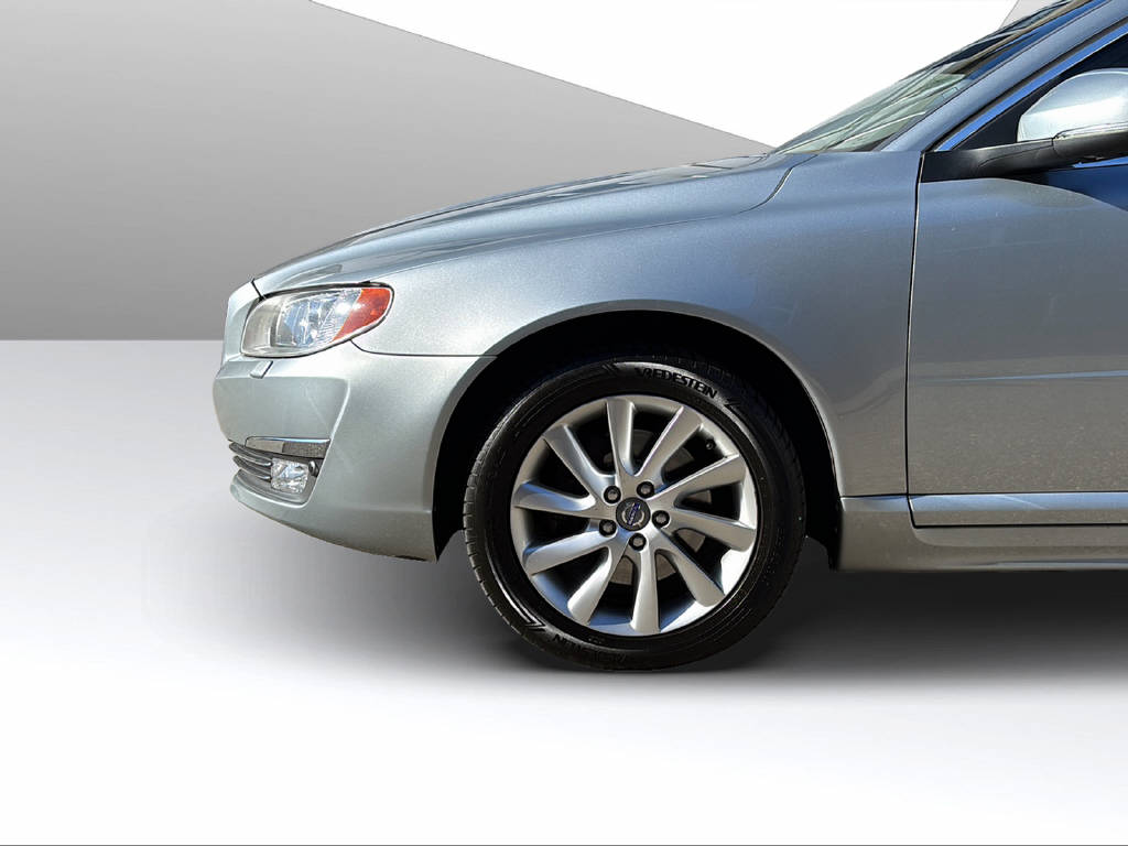 VOLVO V70 2.4 D5 Summum-image-13