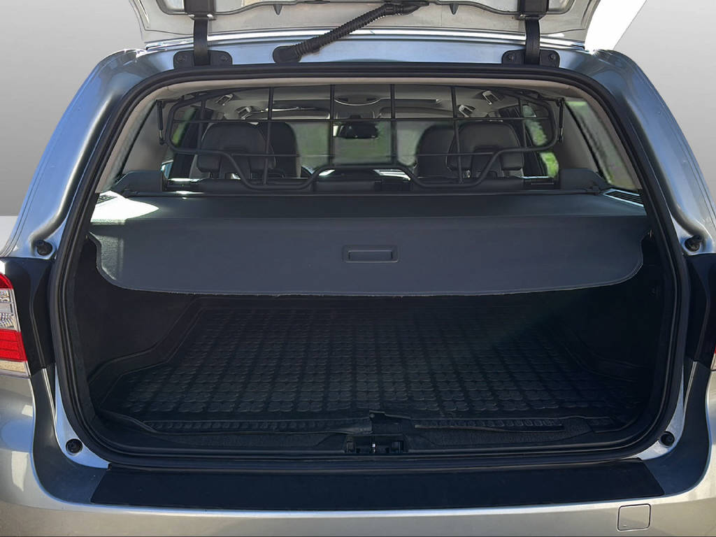 VOLVO V70 2.4 D5 Summum-image-12