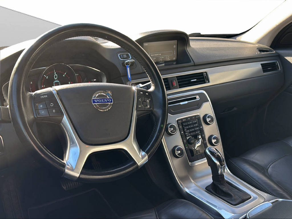 VOLVO V70 2.4 D5 Summum-image-7