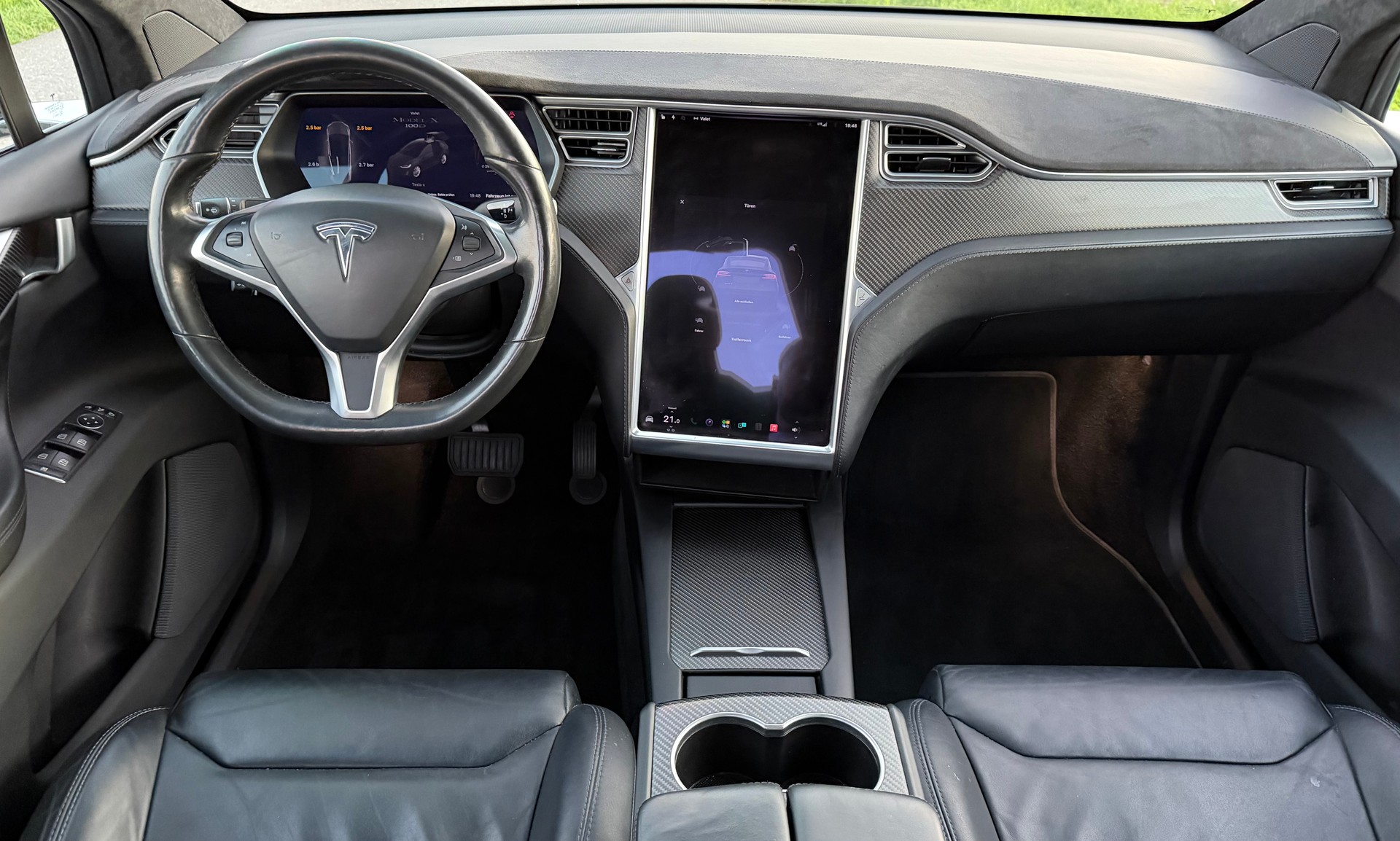 TESLA Model X 100 D-image-12