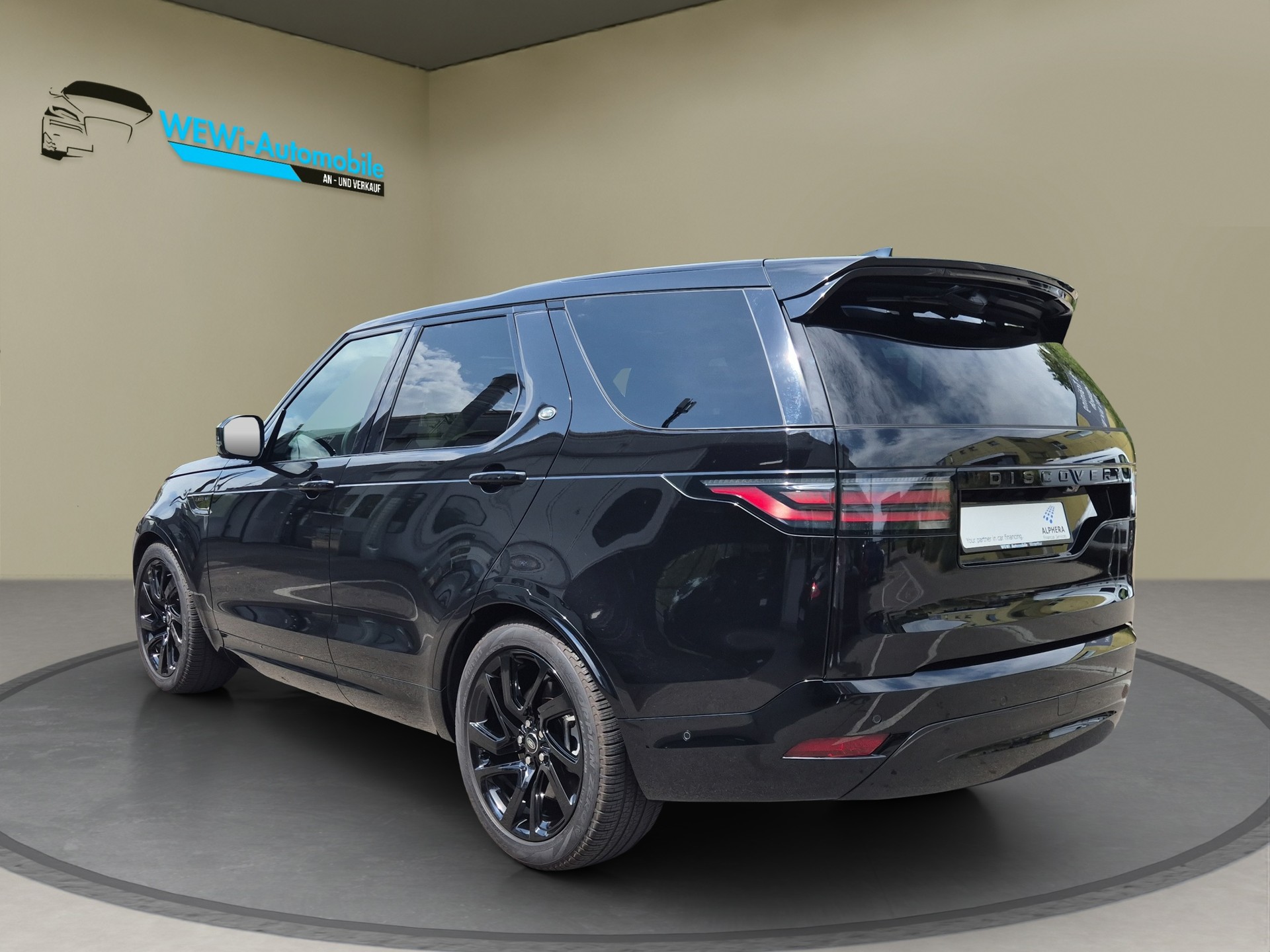 LAND ROVER Discovery 3.0 i6 360 R-Dynamic HSE AWD Automatic-image-2