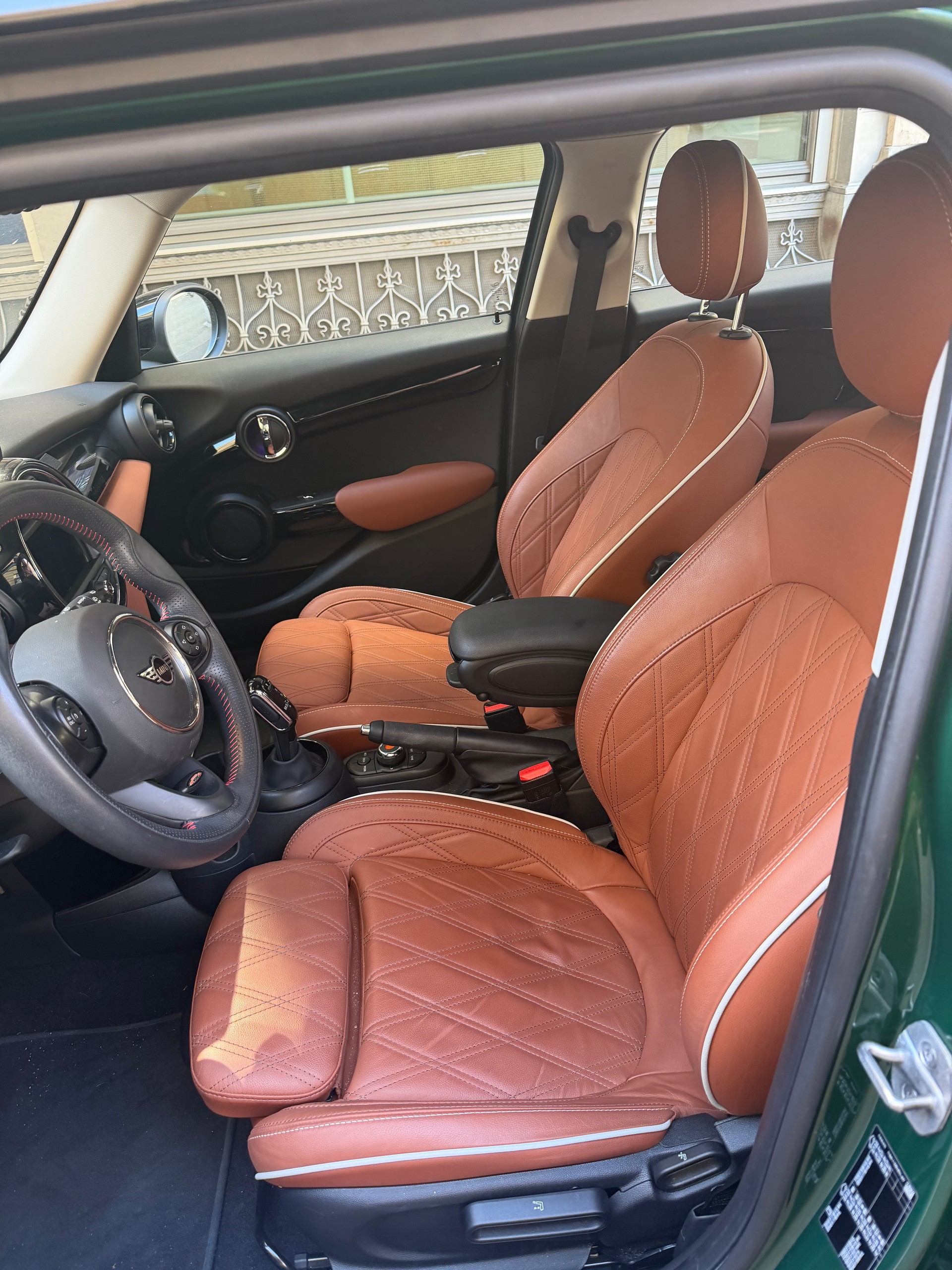 MINI John Cooper Works-image-2