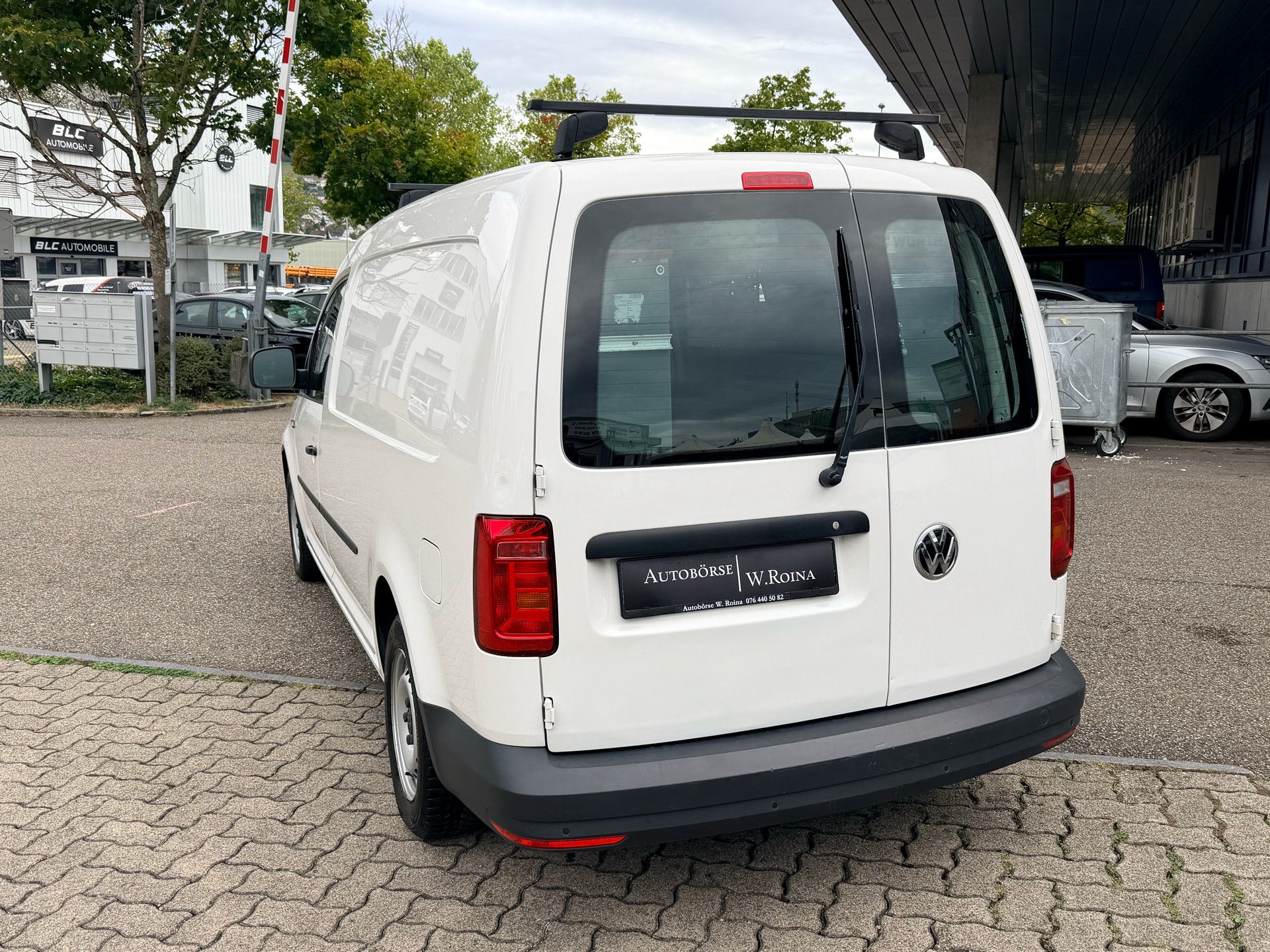 VW Caddy Maxi 2.0TDI BlueMotion Technology-image-4