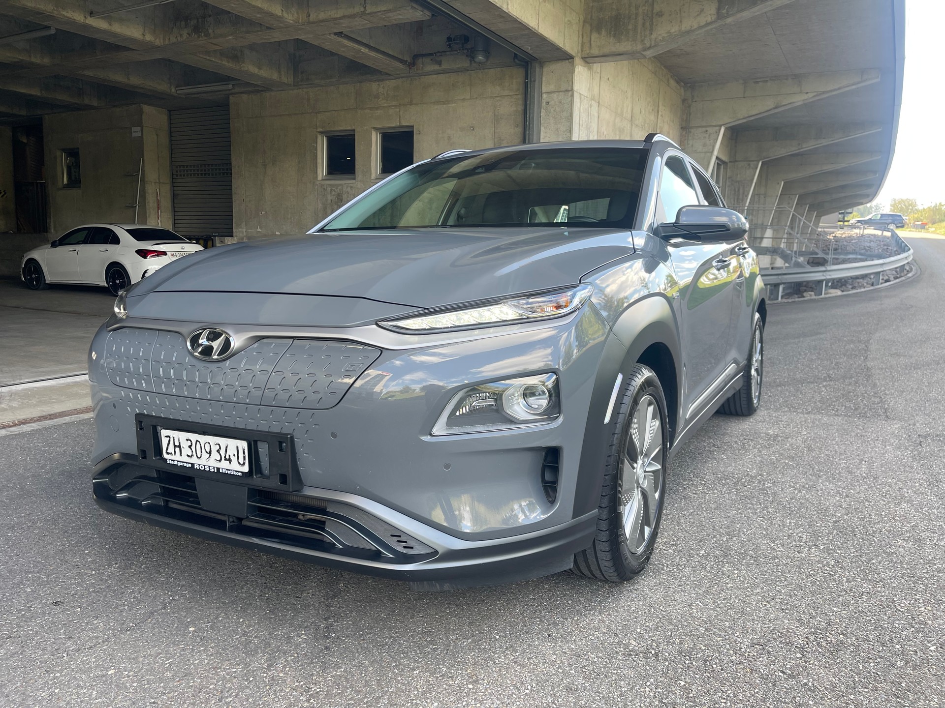 HYUNDAI Kona 64 kWh Electric Vertex-image-2