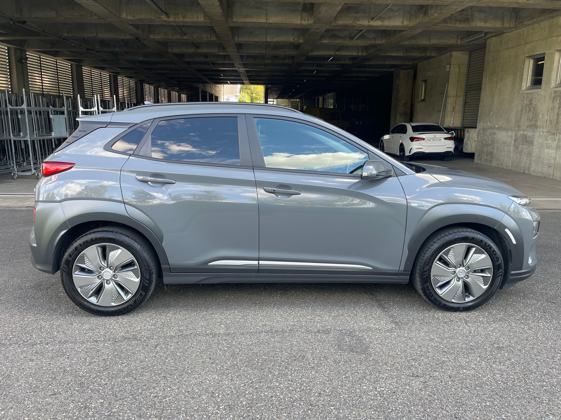 HYUNDAI Kona 64 kWh Electric Vertex-image-7
