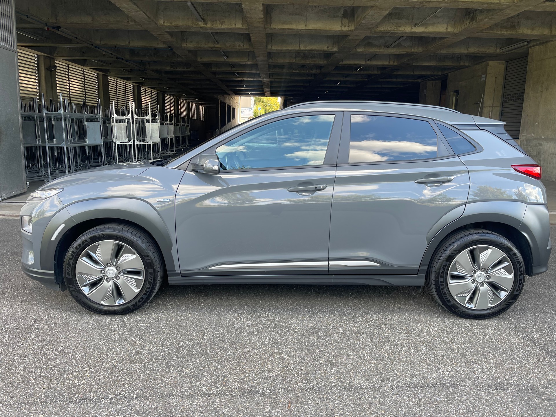 HYUNDAI Kona 64 kWh Electric Vertex-image-6