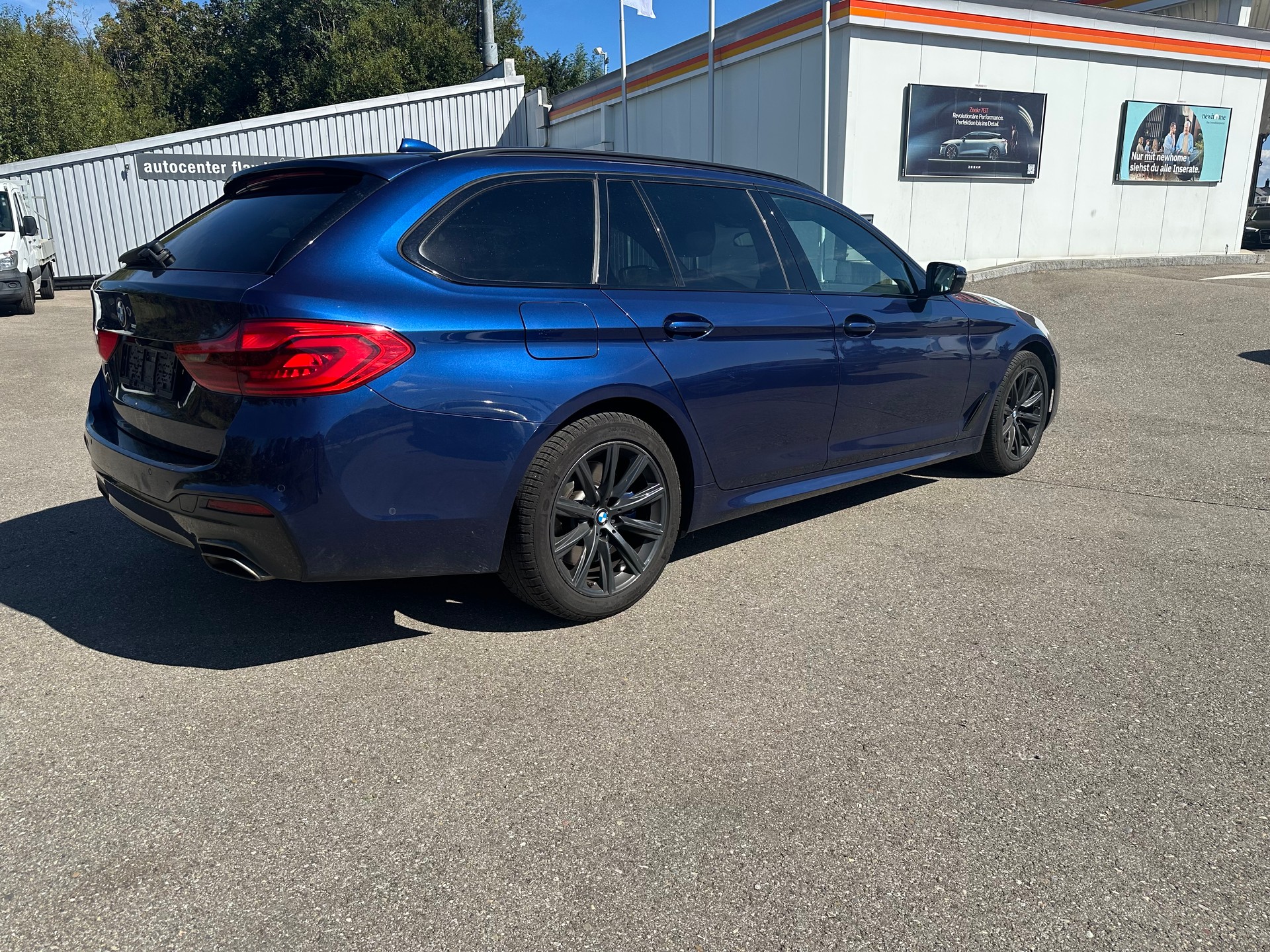 BMW 540d xDrive Touring Sport Line Steptronic-image-3