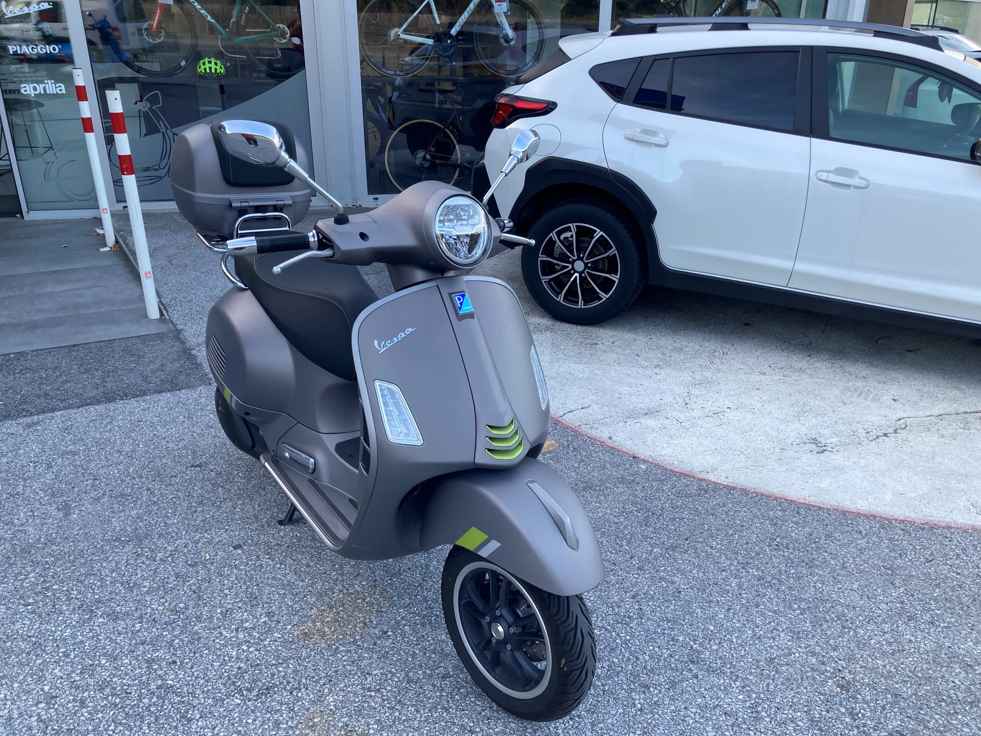 PIAGGIO Vespa GTS 300 Super Tech ABS-showroom-element-3