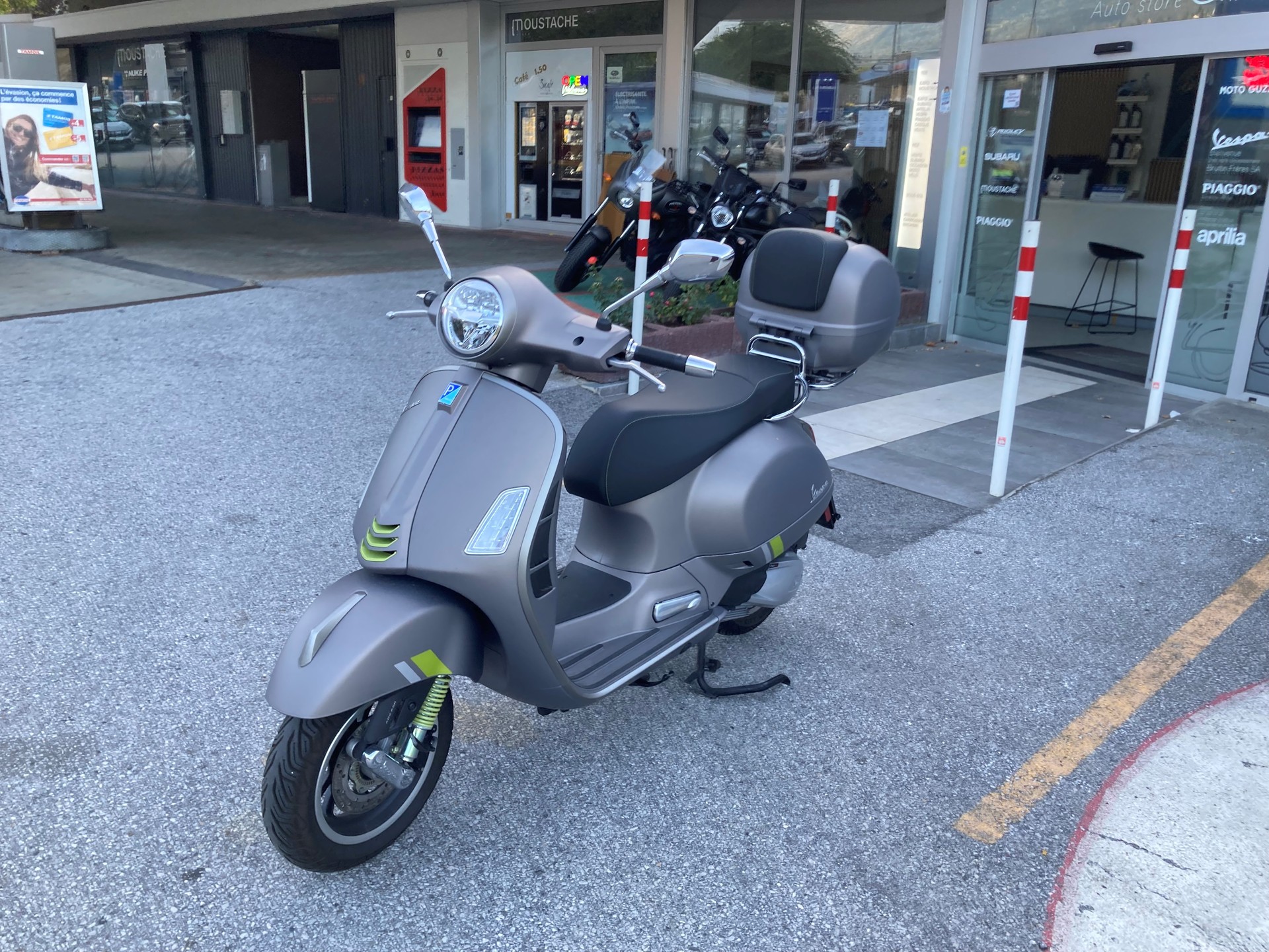 PIAGGIO Vespa GTS 300 Super Tech ABS