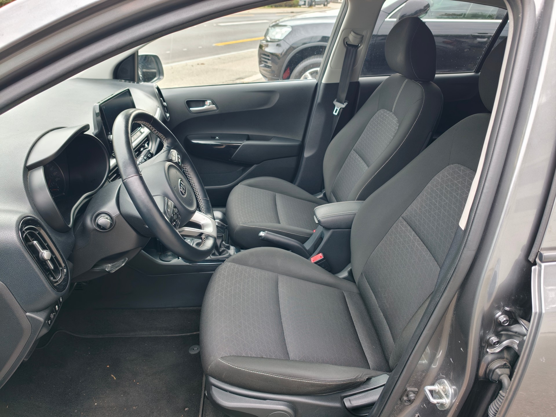 KIA Picanto 1.0 CVVT First Edition AMT-image-9