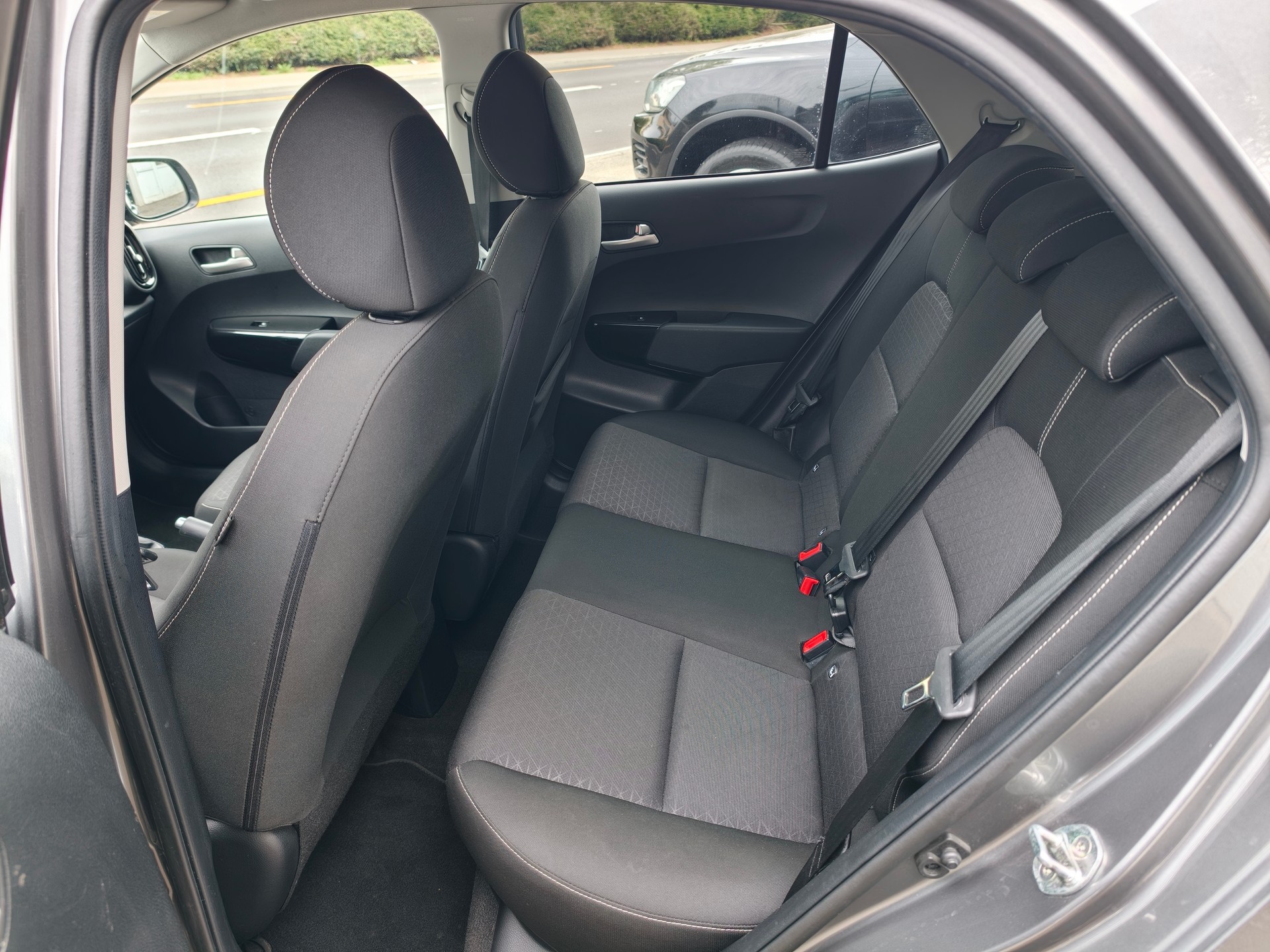 KIA Picanto 1.0 CVVT First Edition AMT-image-10