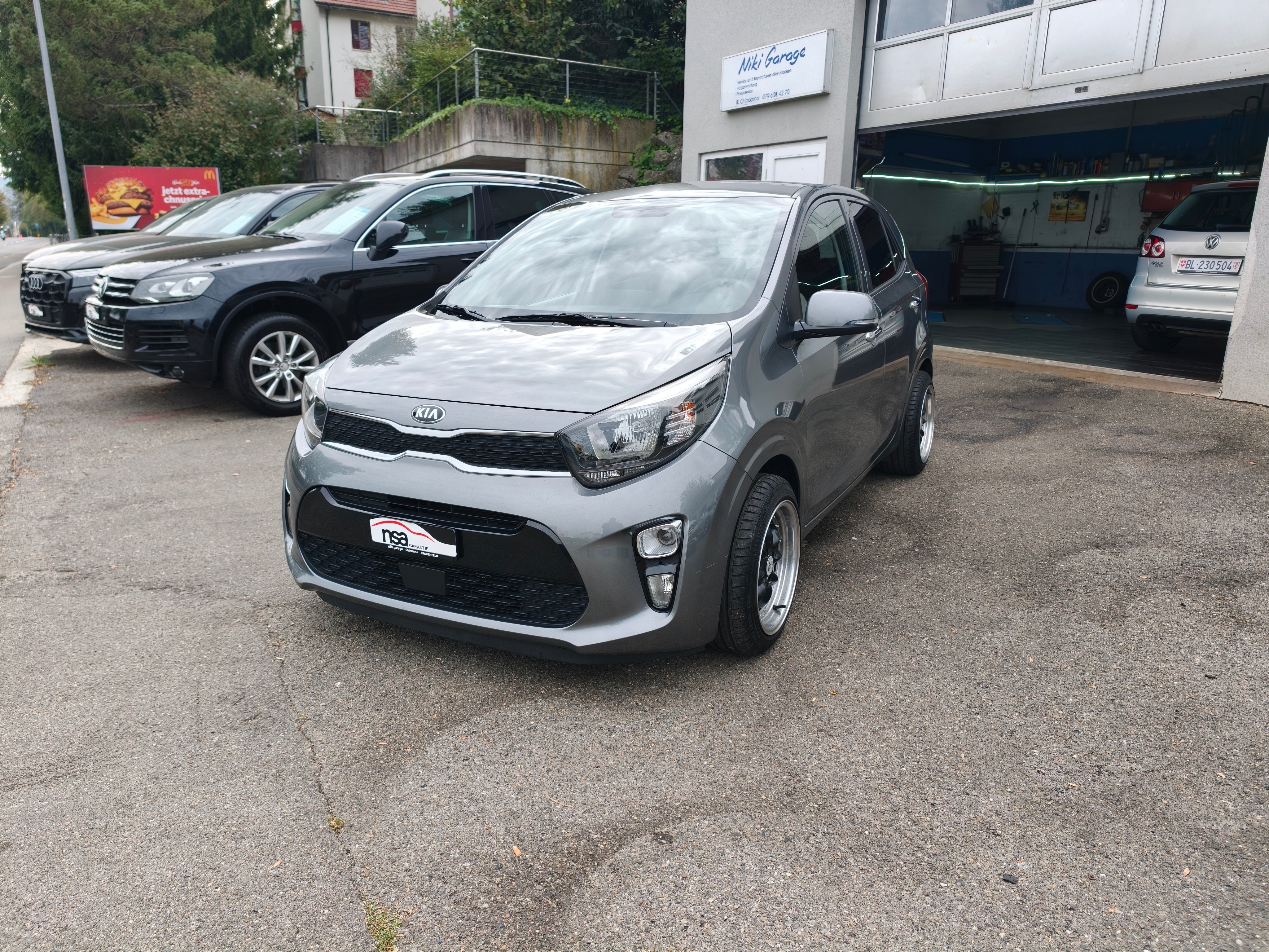 Car photo