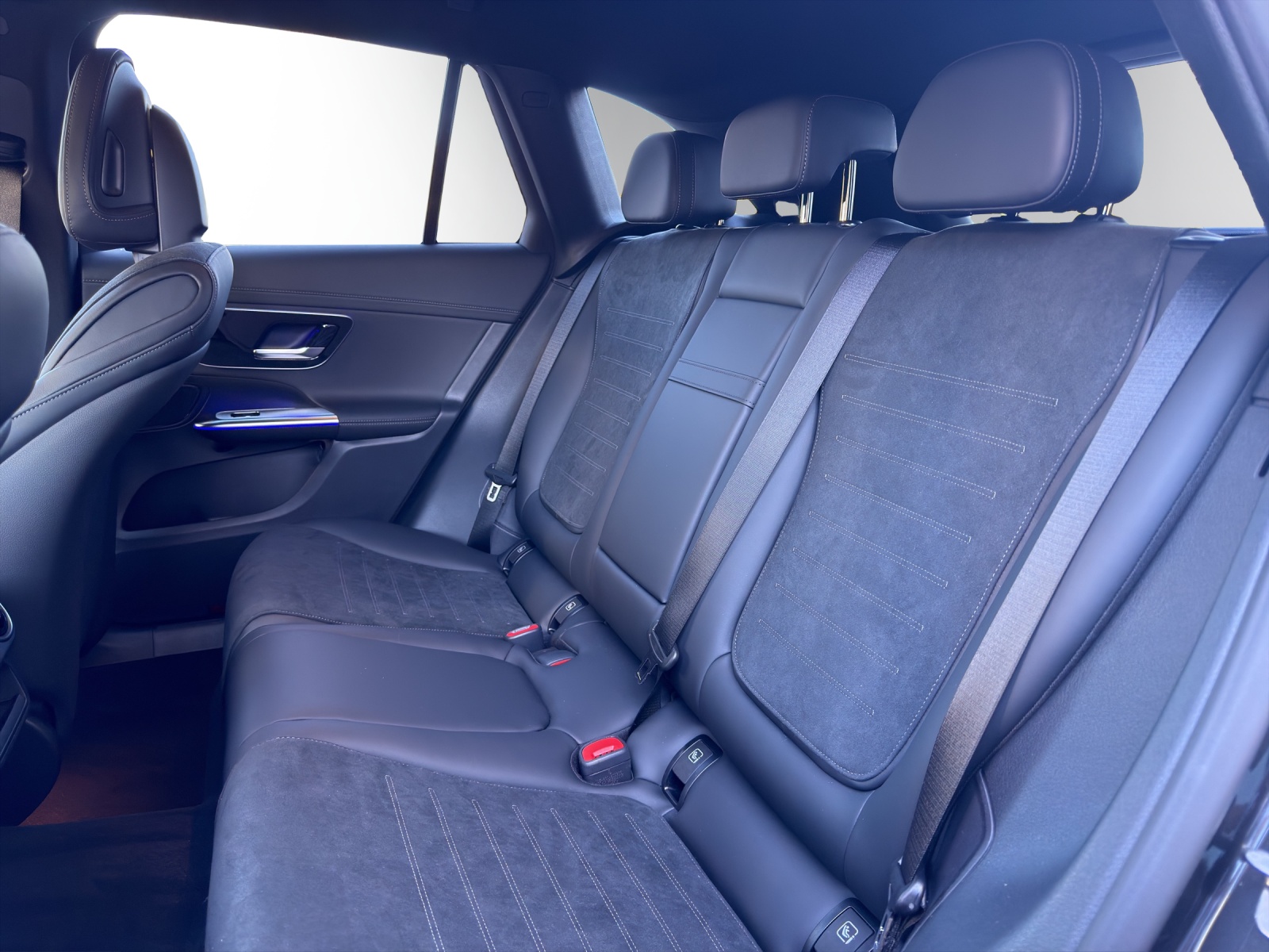 MERCEDES-BENZ GLC 200 4Matic 9G-Tronic-image-9