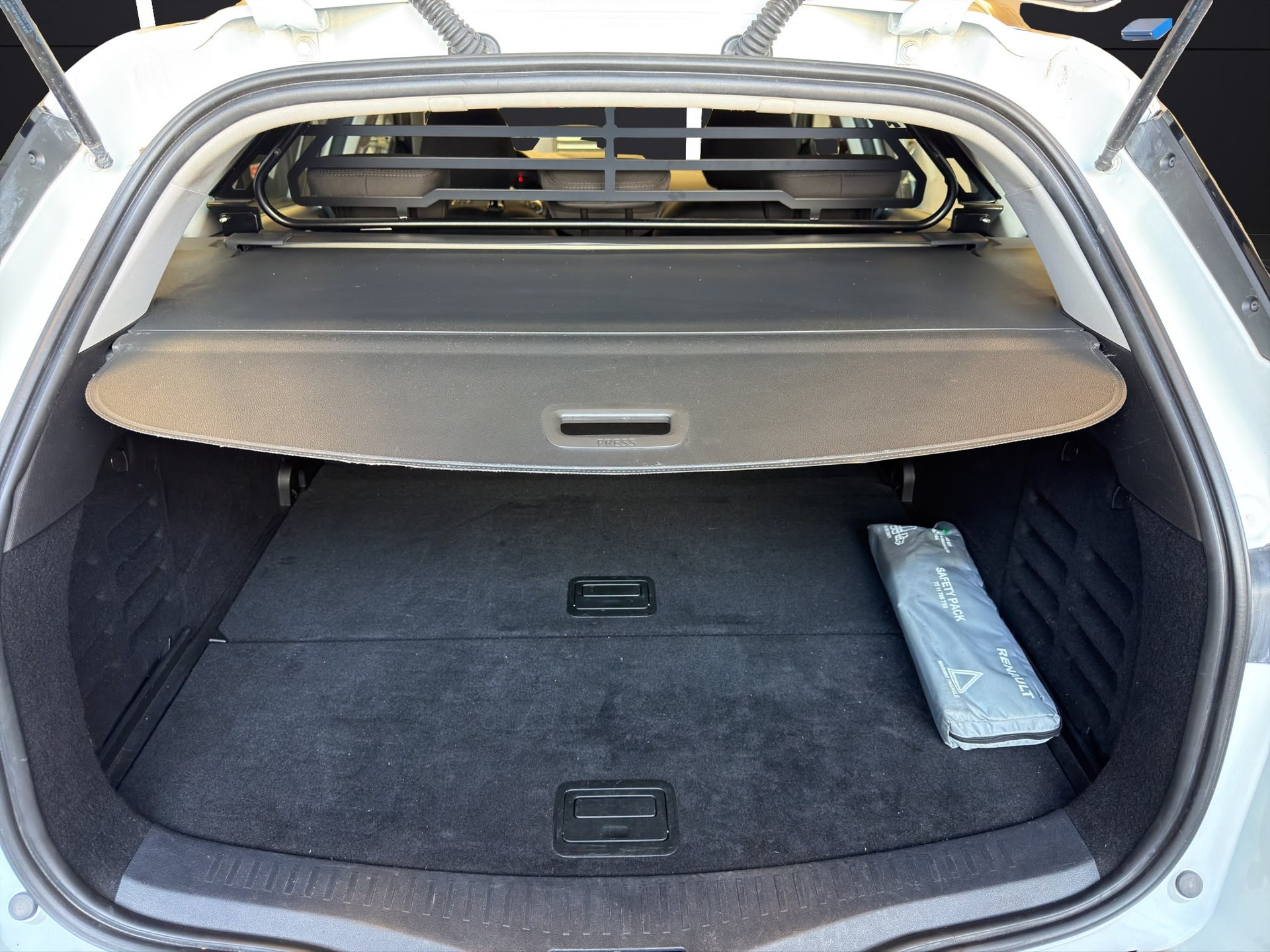 RENAULT Mégane Grandtour 1.5 dCi Business EDC-image-11