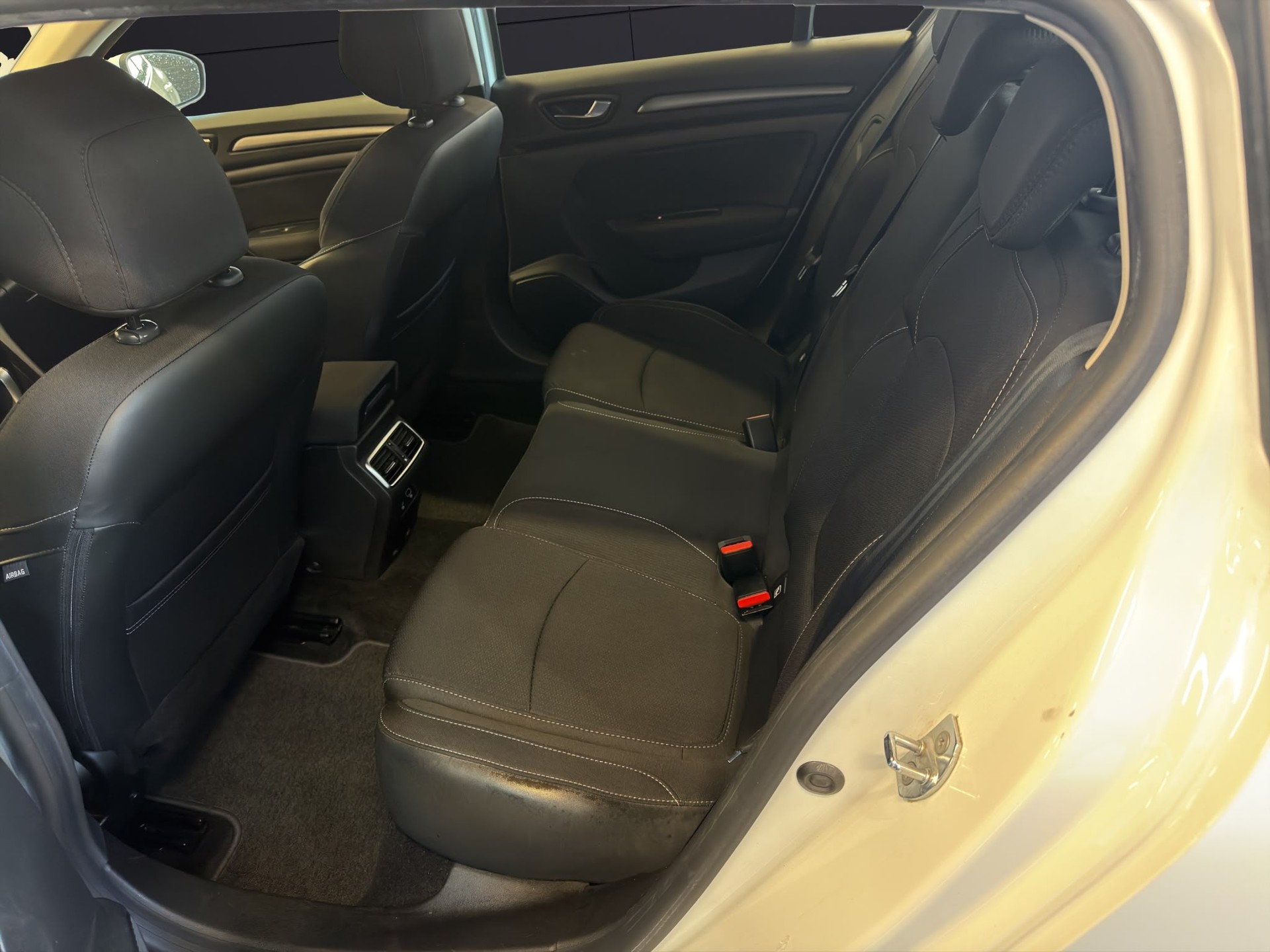 RENAULT Mégane Grandtour 1.5 dCi Business EDC-image-10