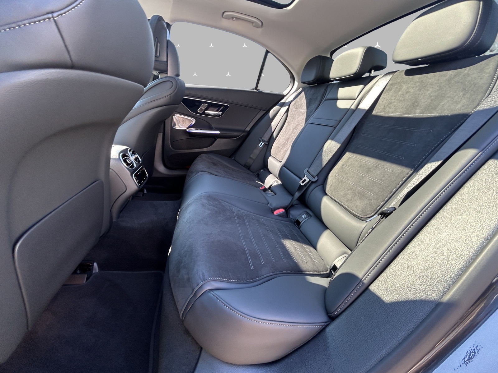 MERCEDES-BENZ C 220 d T 4 Matic Swiss Star-image-12