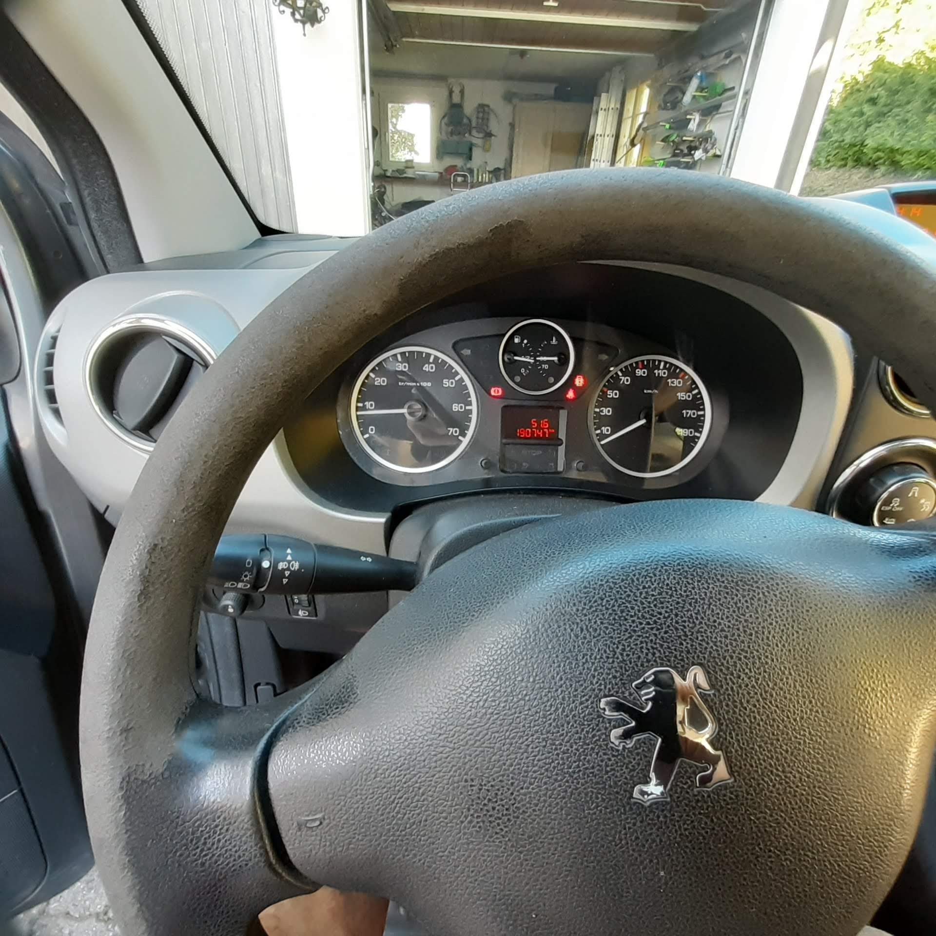 PEUGEOT 1.6 16V Outdoor-image-2
