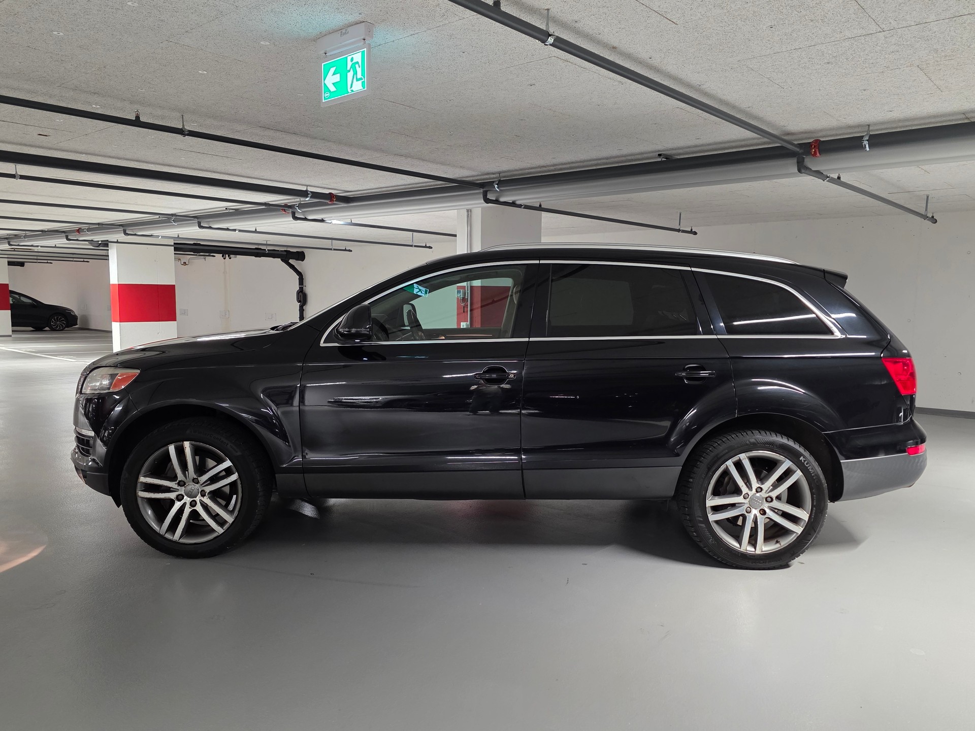 AUDI Q7 3.6 FSI quattro tiptronic-image-1