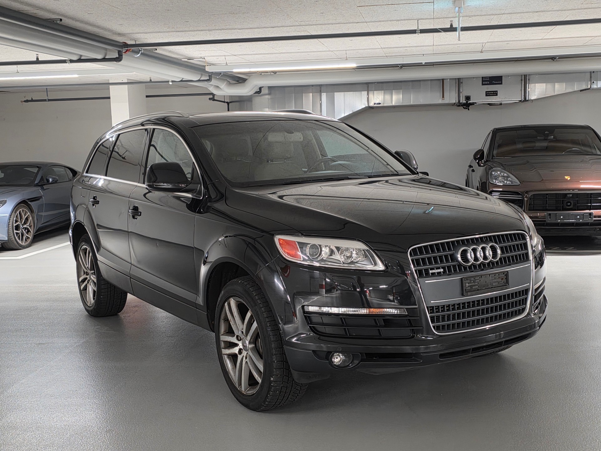 AUDI Q7 3.6 FSI quattro tiptronic-image-6