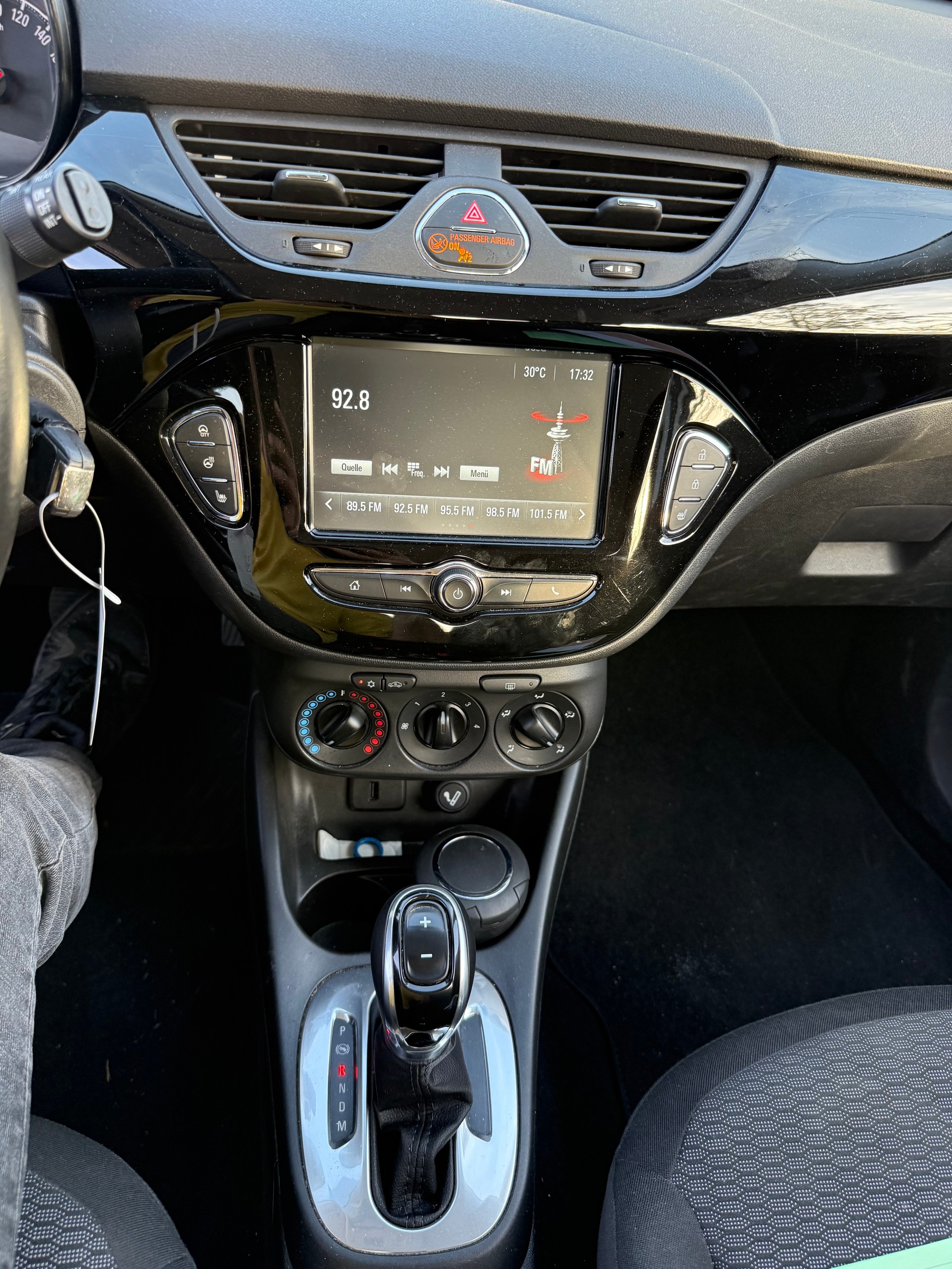 OPEL Corsa 1.4 TP Enjoy Automatic-image-11