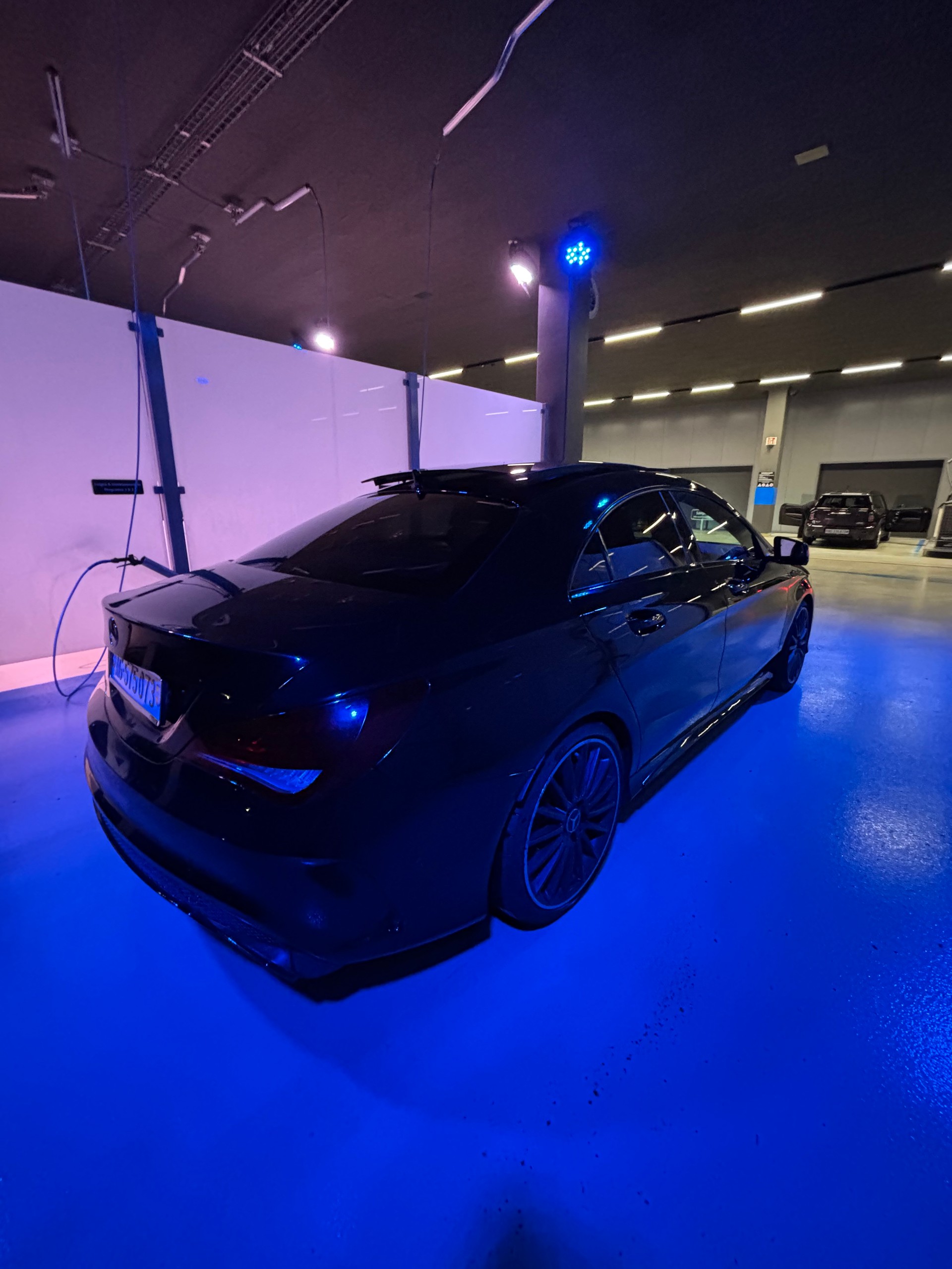 MERCEDES-BENZ CLA 45 AMG 4m-image-3