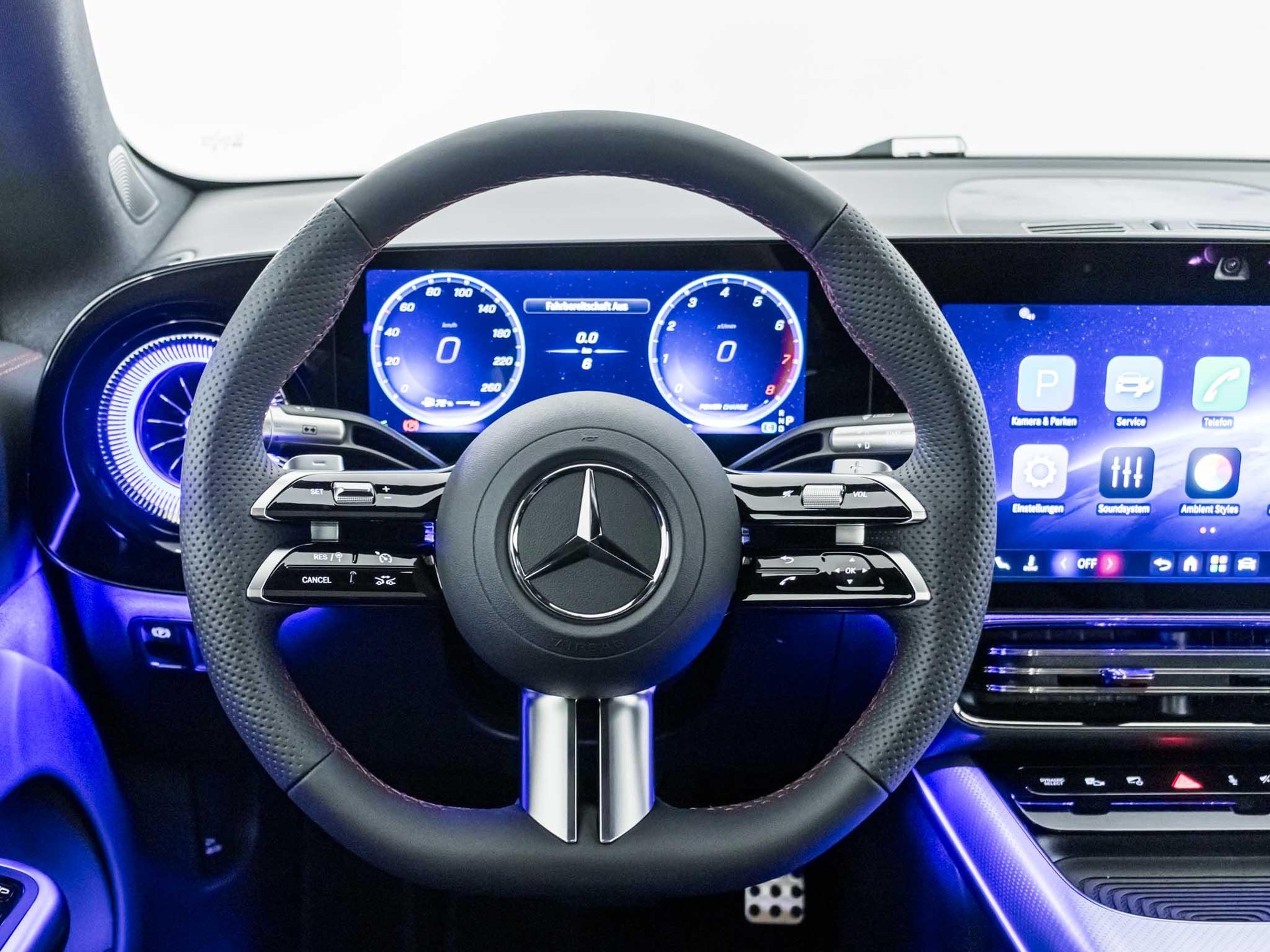 MERCEDES-BENZ CLA 200-image-10