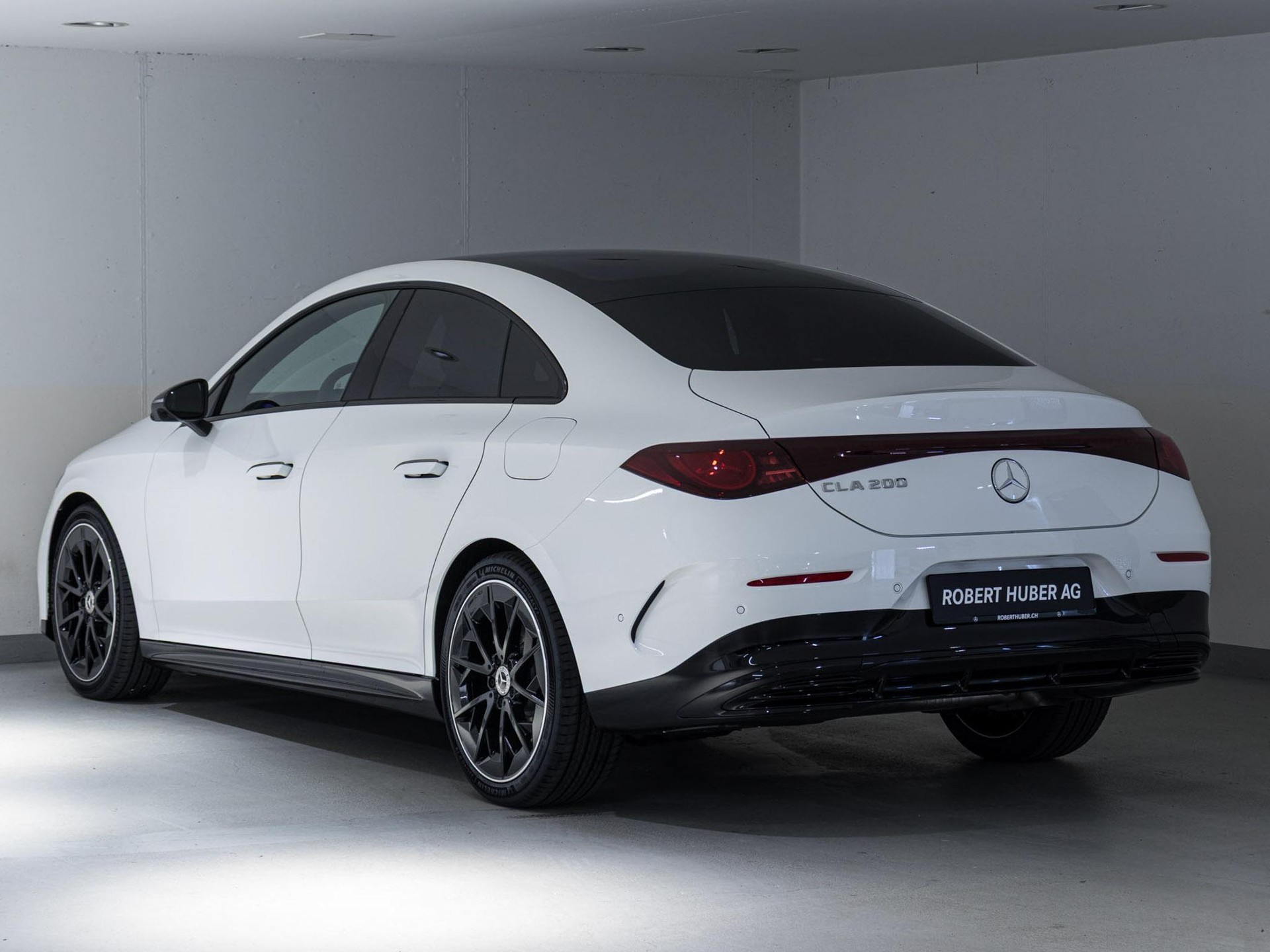 MERCEDES-BENZ CLA 200-image-3