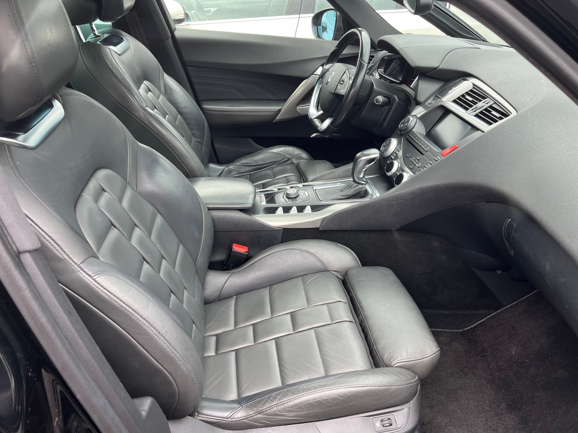 DS AUTOMOBILES DS5 2.0 HDi Sport Chic Automatic-image-12