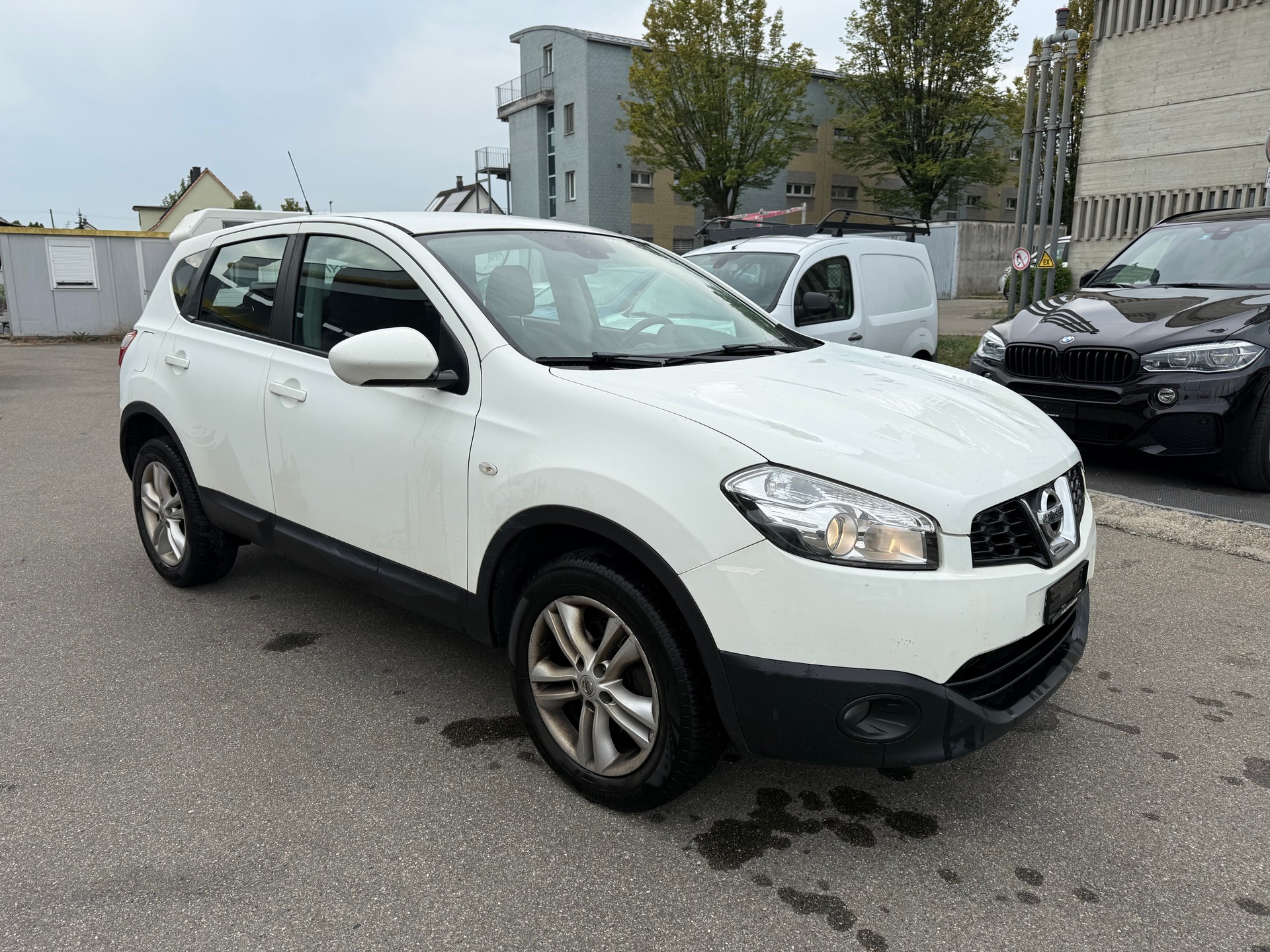 NISSAN Qashqai 1.6 dCi iStop tekna-image-2