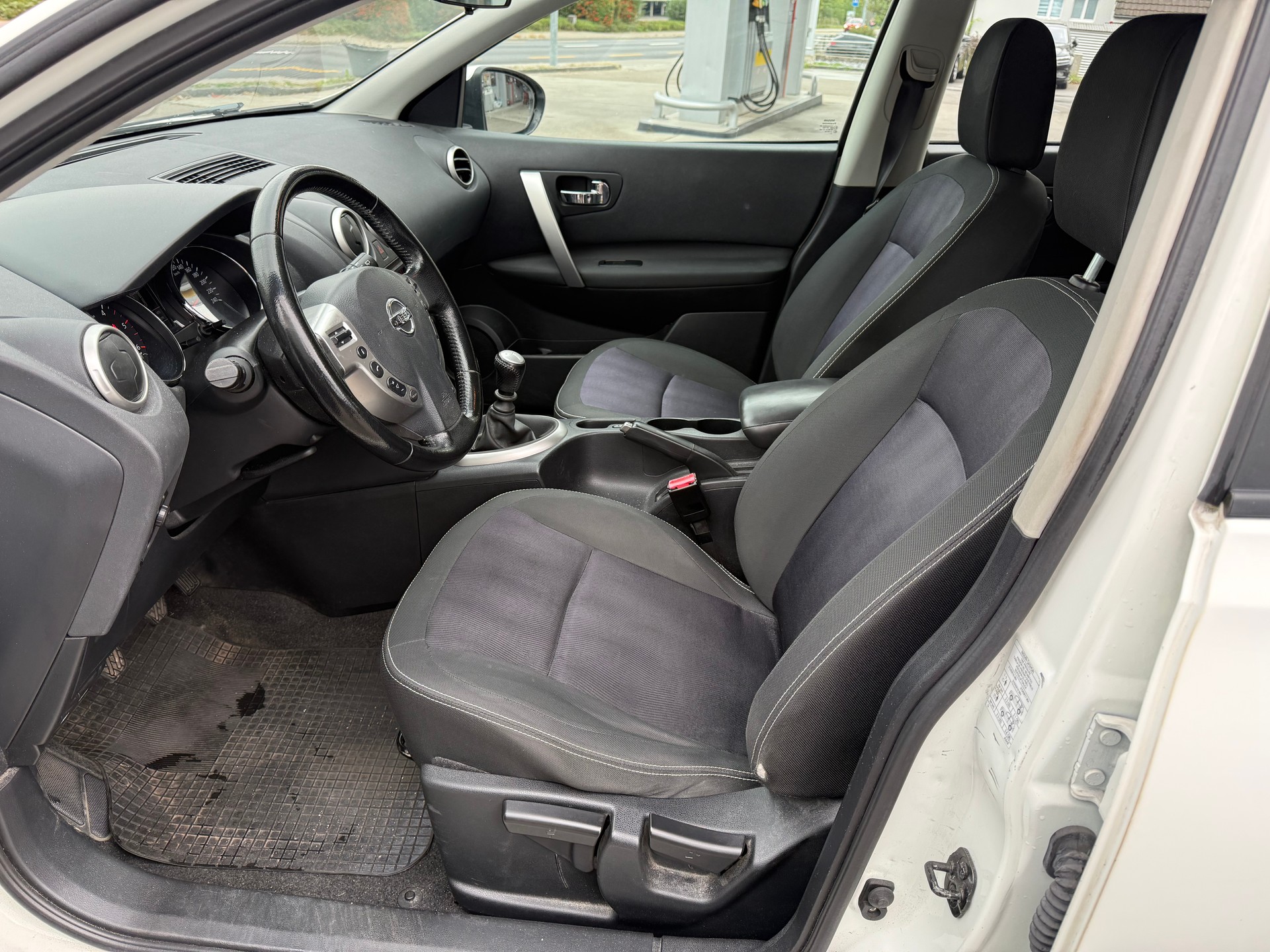 NISSAN Qashqai 1.6 dCi iStop tekna-image-7