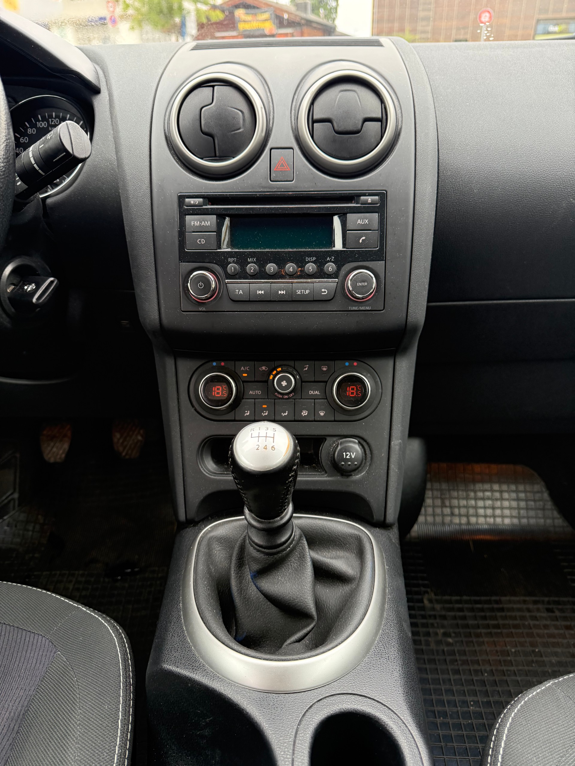NISSAN Qashqai 1.6 dCi iStop tekna-image-6