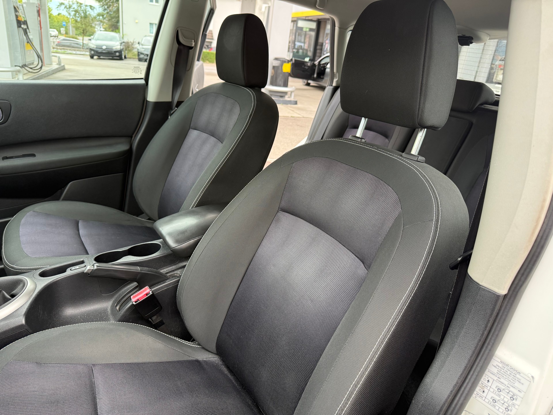 NISSAN Qashqai 1.6 dCi iStop tekna-image-11