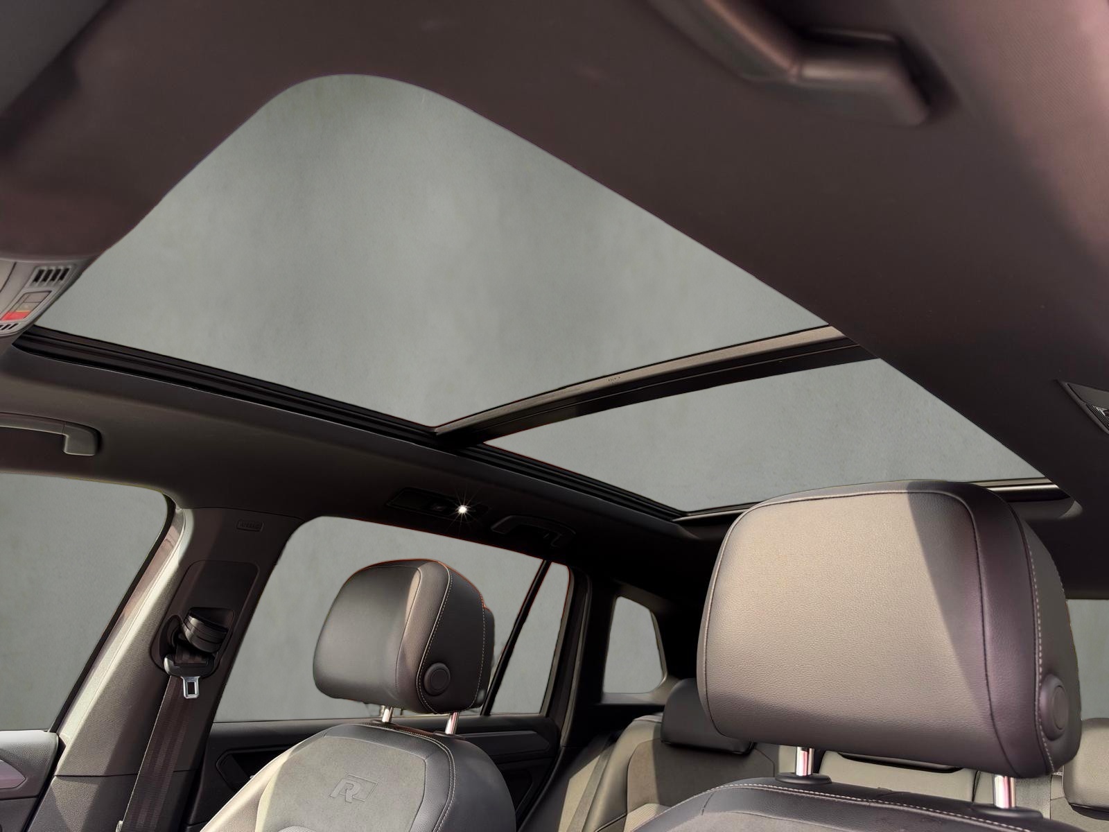 VW Tiguan 2.0TSI Highline 4Motion DSG-image-16