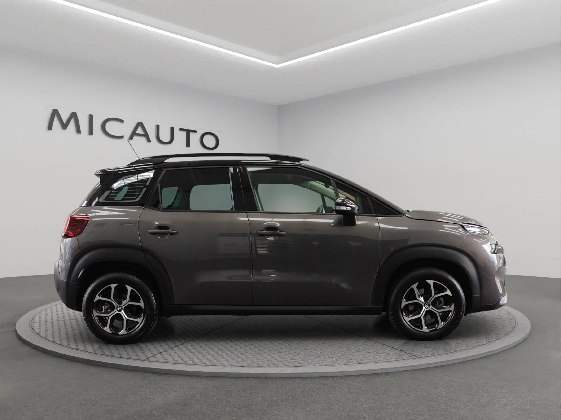 CITROEN C3 Aircross 1.2 PureTech 130 Shine-image-14