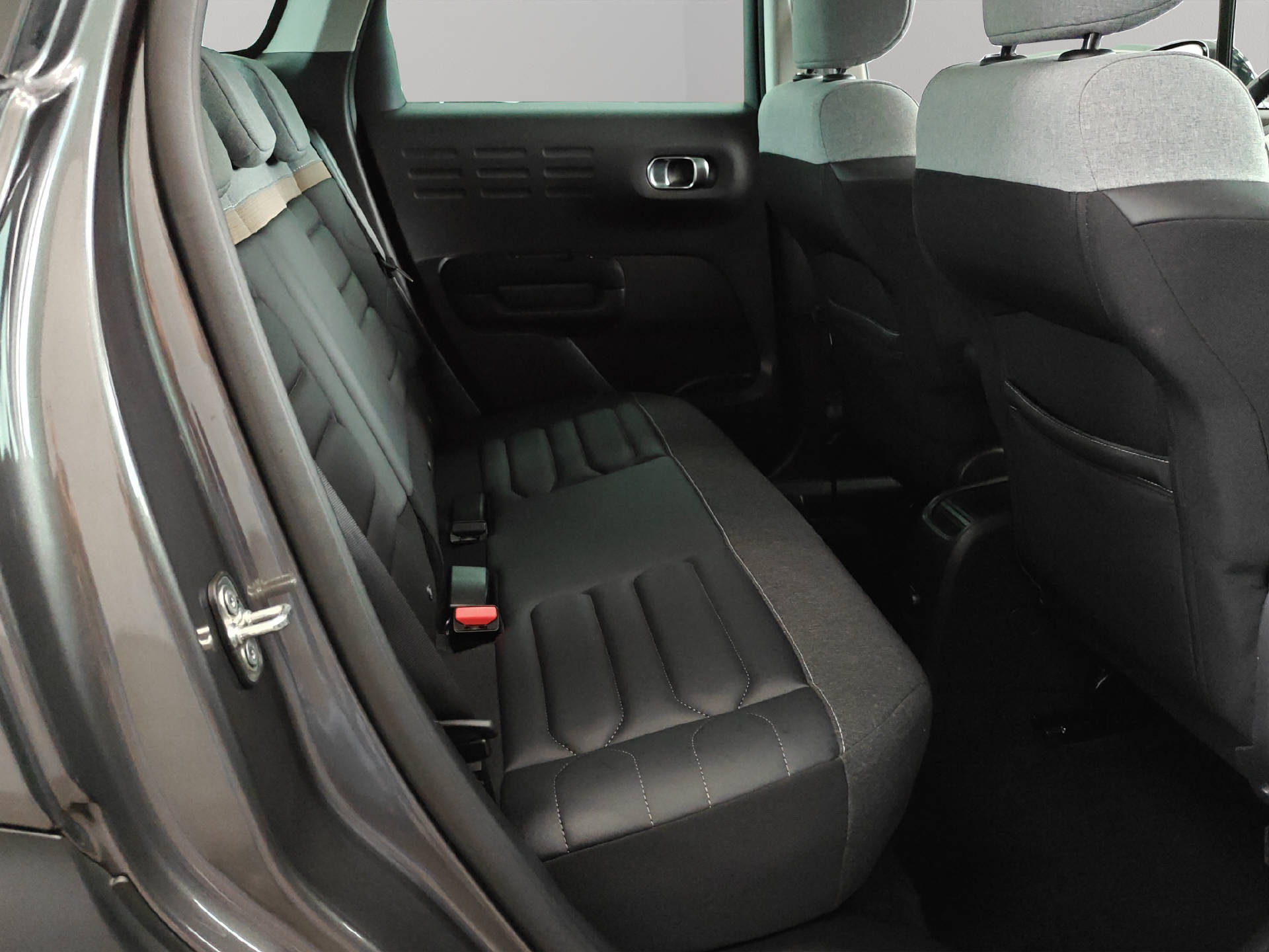 CITROEN C3 Aircross 1.2 PureTech 130 Shine-image-6