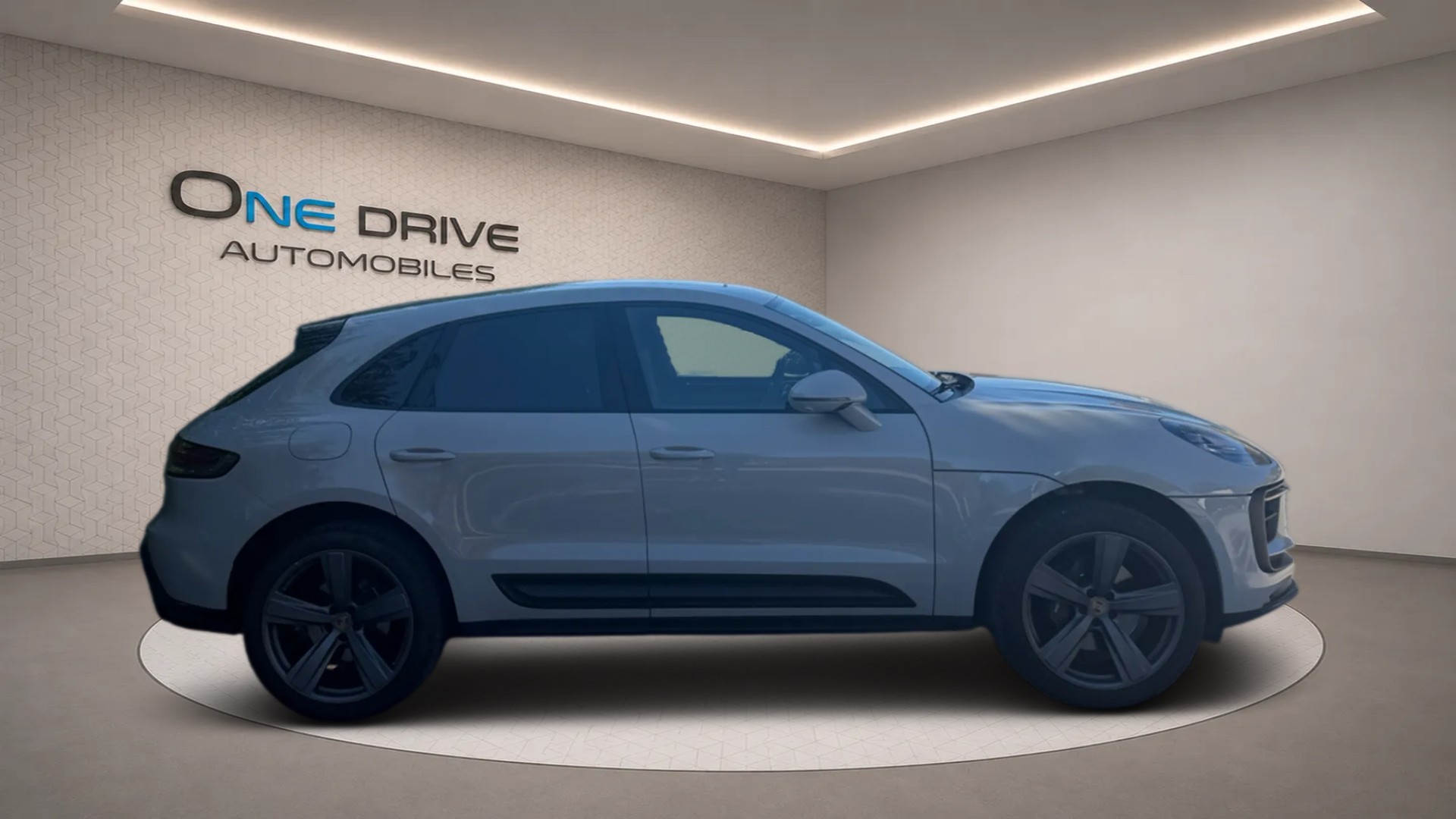 PORSCHE Macan PDK-image-4