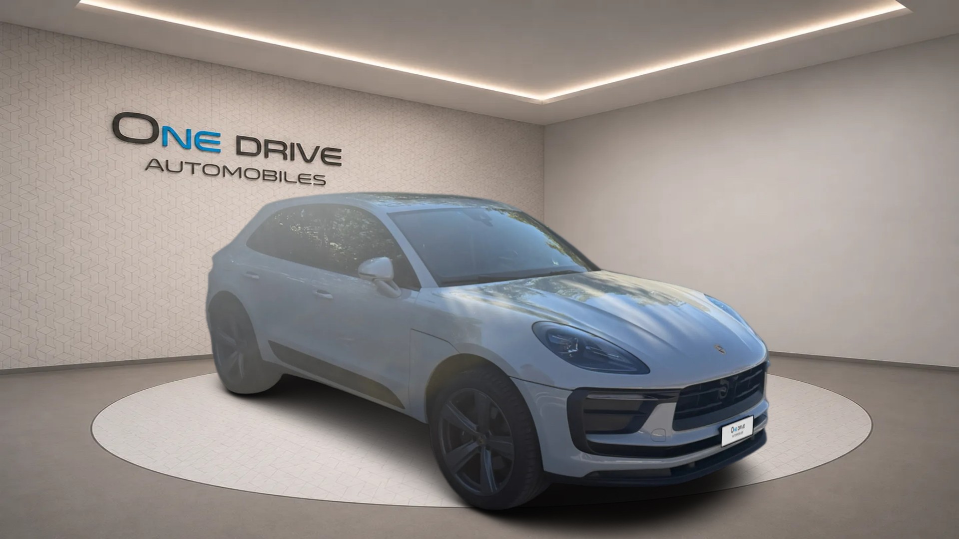 PORSCHE Macan PDK-image-1