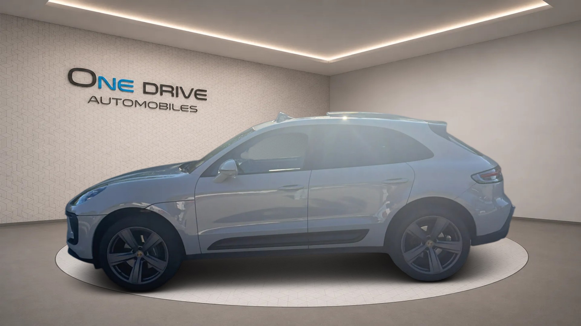 PORSCHE Macan PDK-image-3