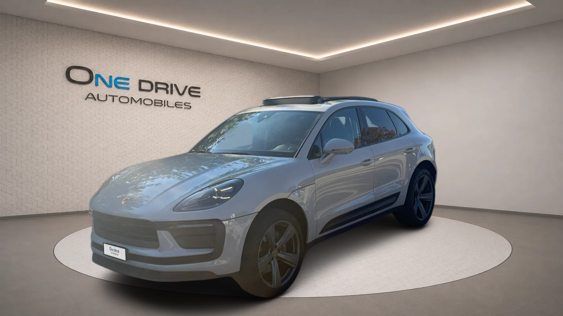 PORSCHE Macan PDK-image-2