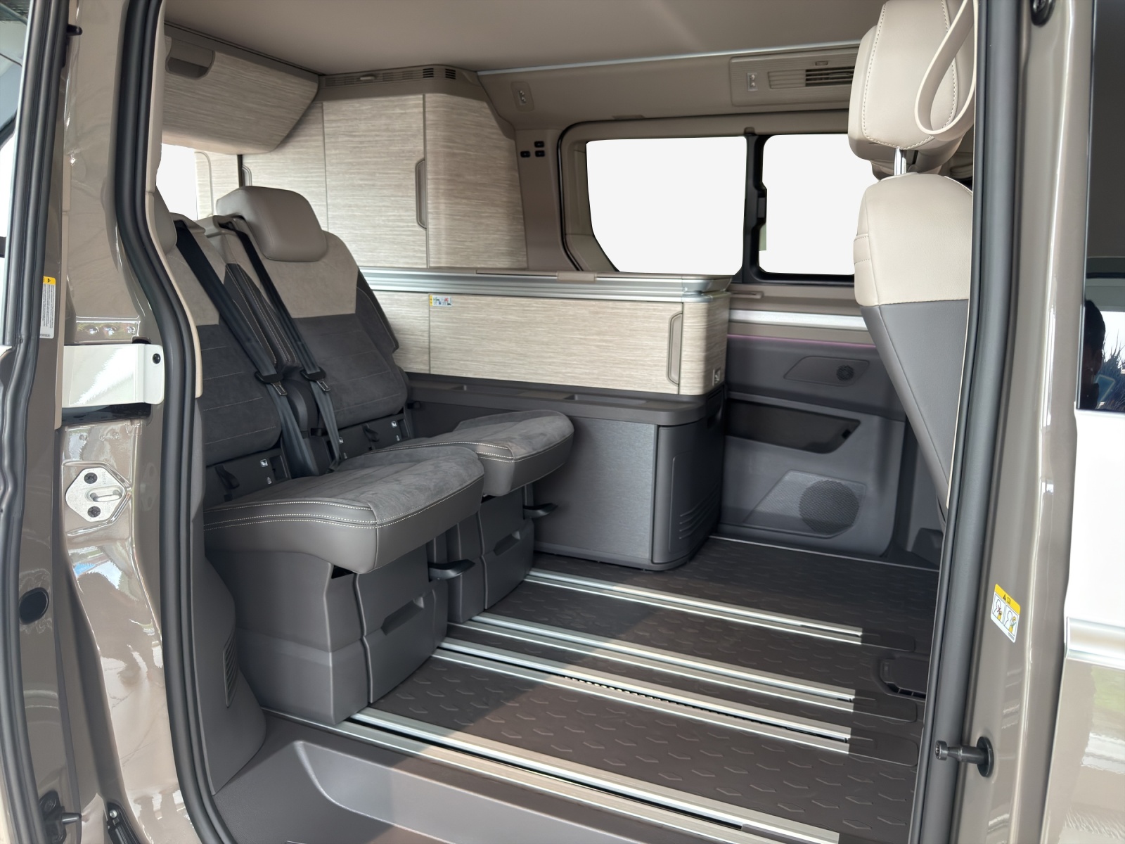 VW California 2.0 TDI Beach Ocean-image-15