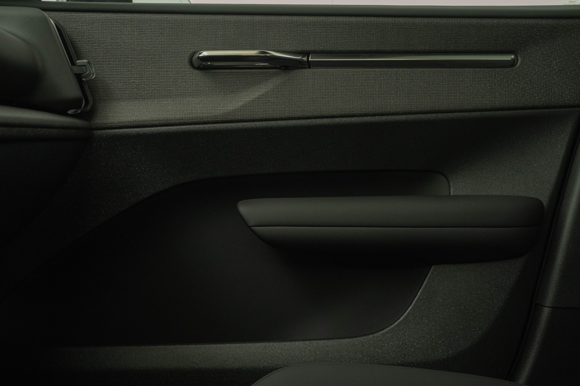 VOLVO EX30 P8 Ultra AWD-image-12