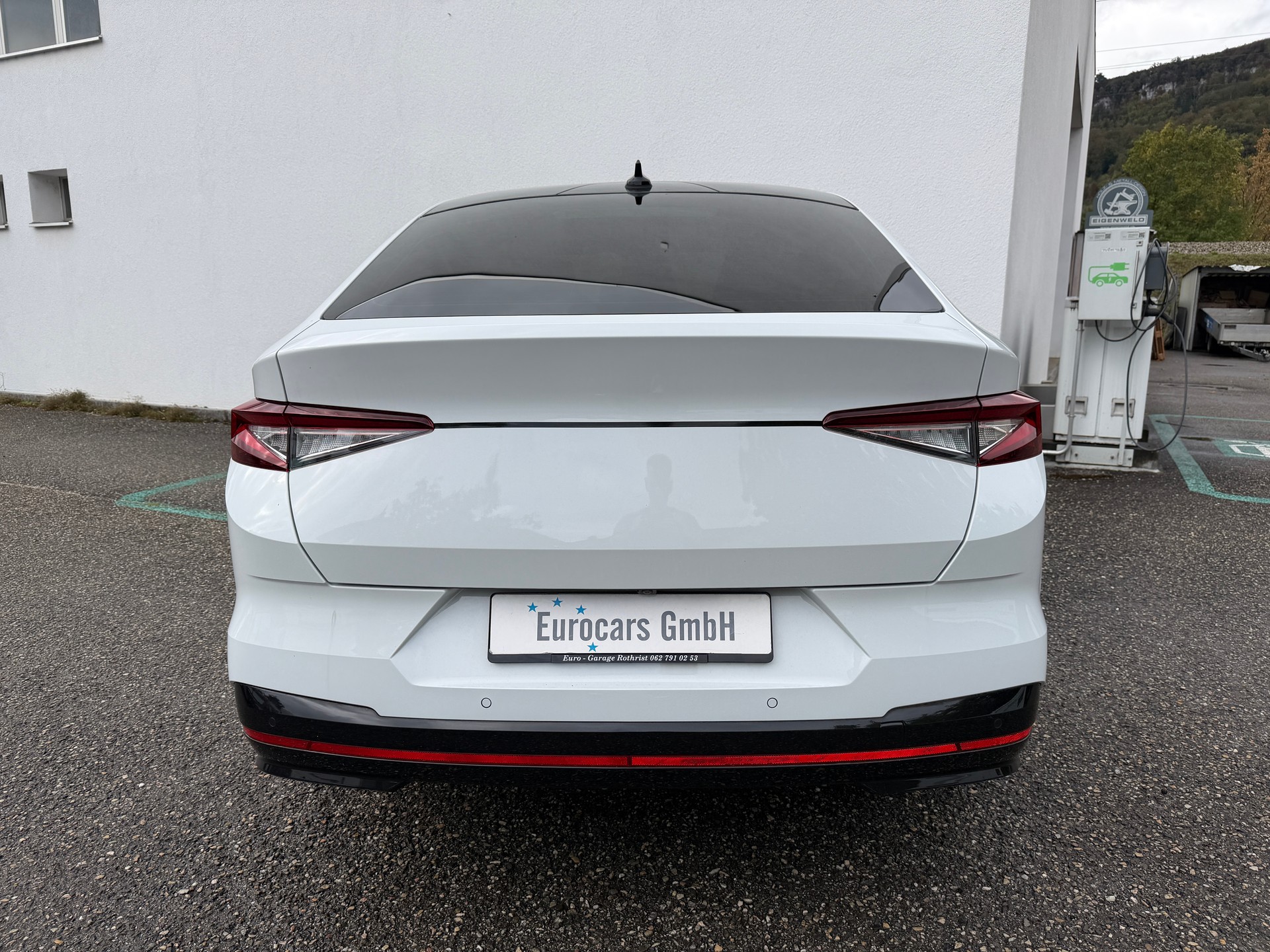 SKODA Enyaq Coupé RS iV 80 4x4-image-4