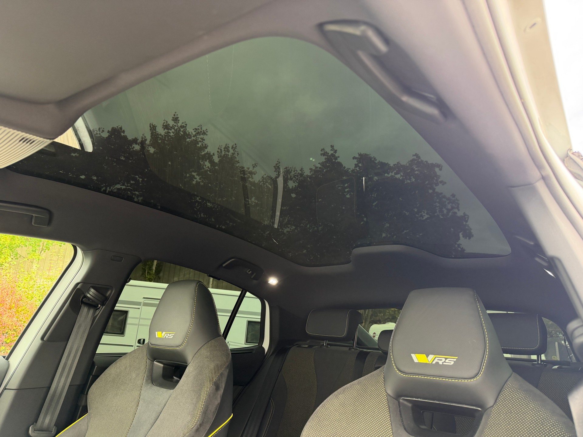 SKODA Enyaq Coupé RS iV 80 4x4-image-24