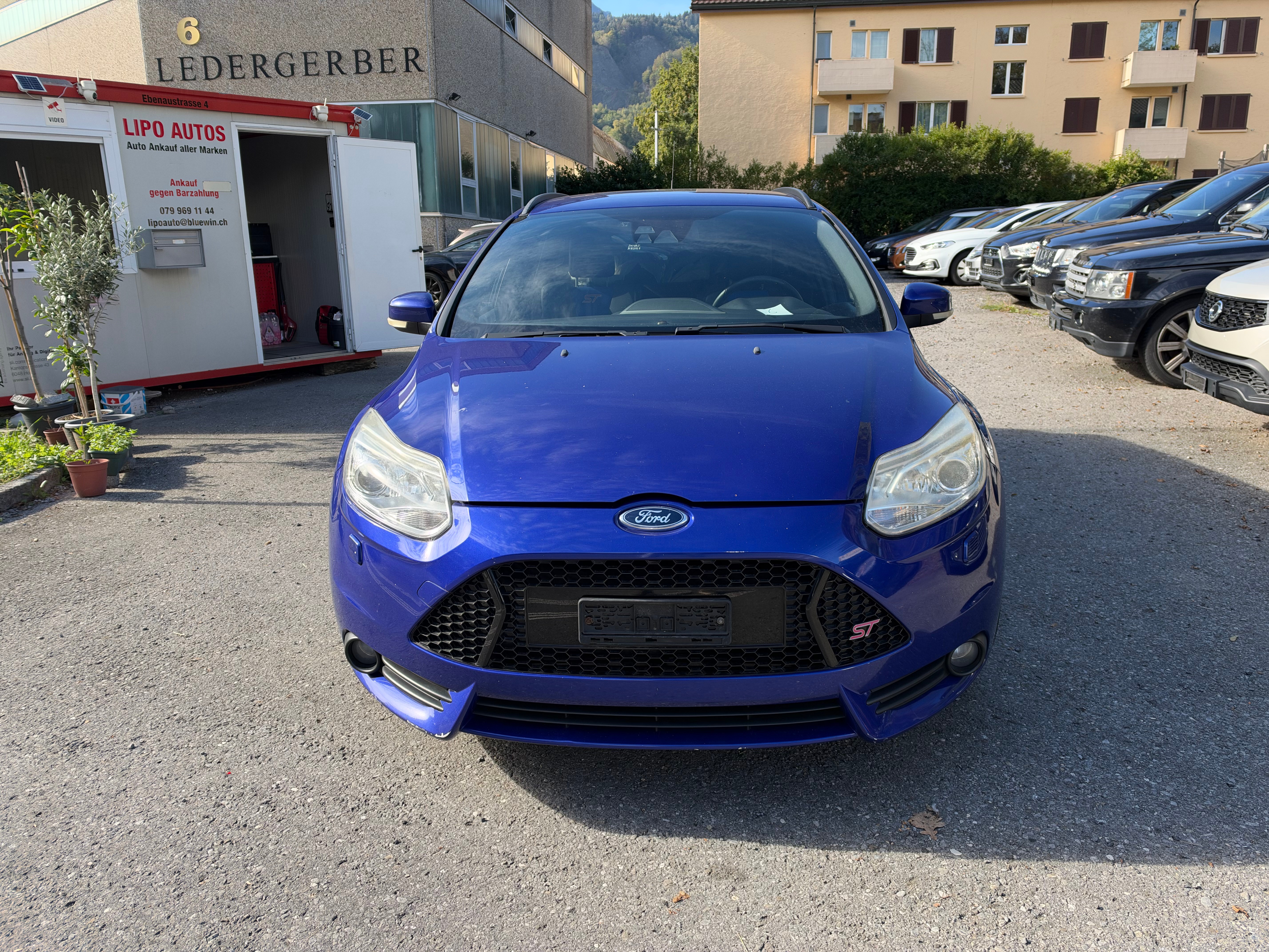 Car photo